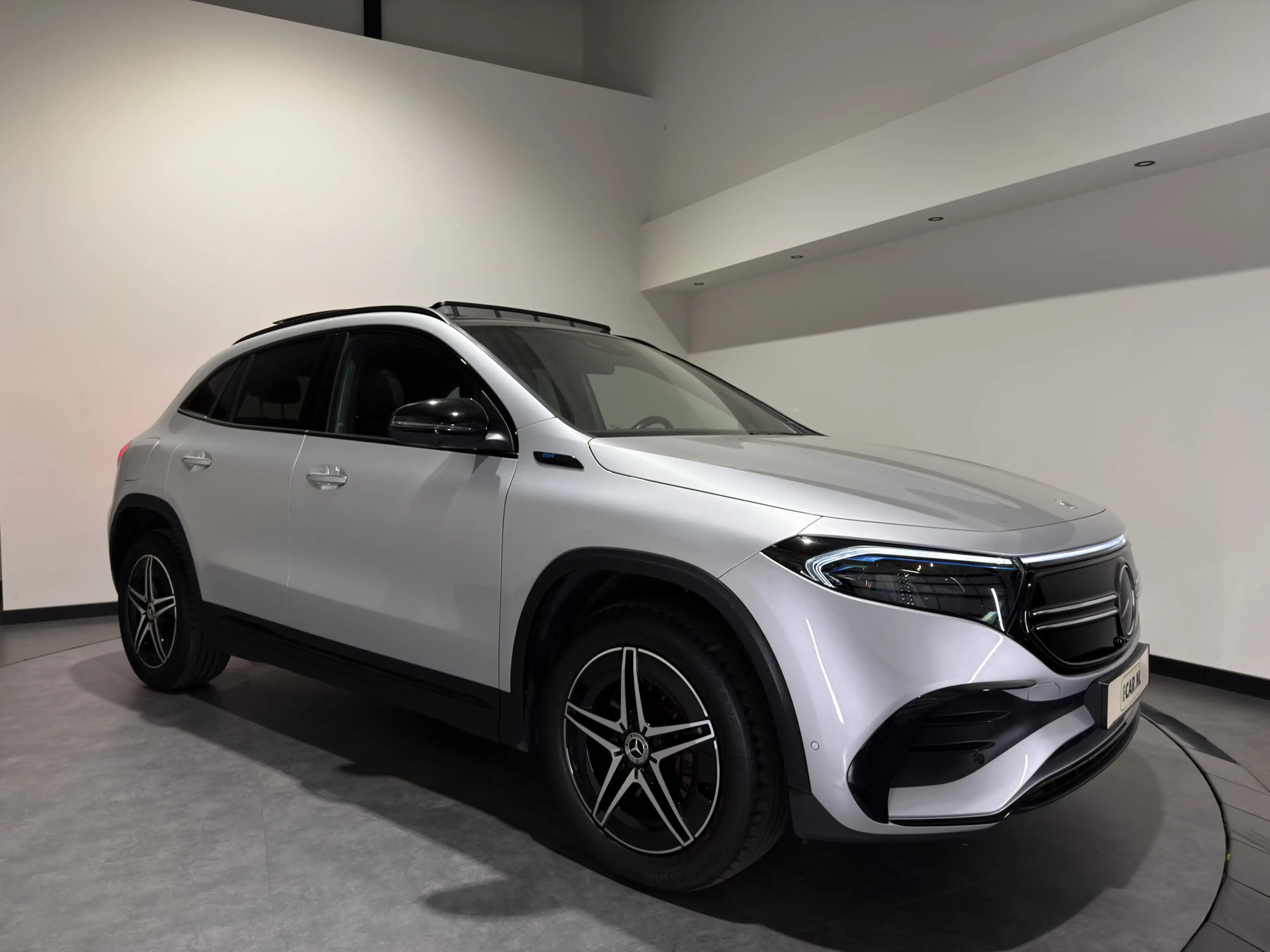 Mercedes-Benz EQA 300 4MATIC Business Solution 67 kWh | AMG Styling |