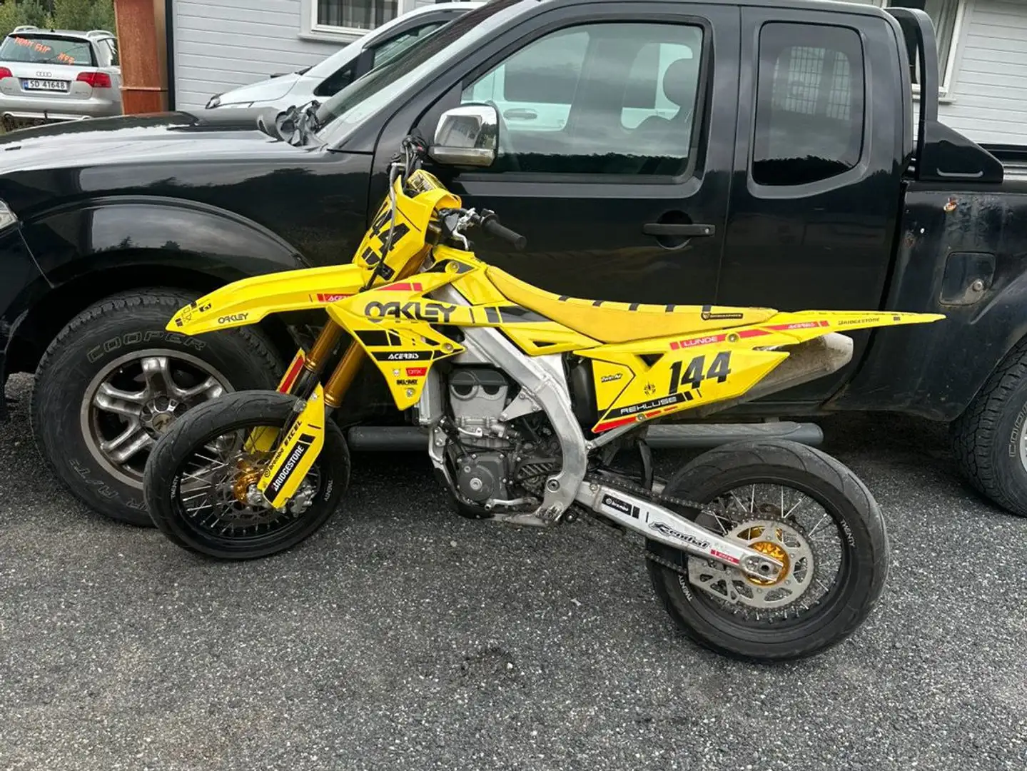 Suzuki RMZ 450 Amarillo - 1