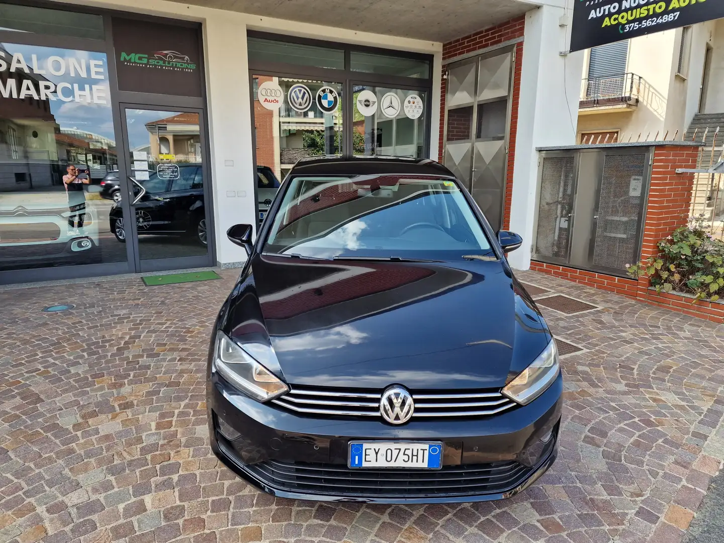 Volkswagen Golf Sportsvan 1.6 tdi Comfortline 110cv Negro - 2