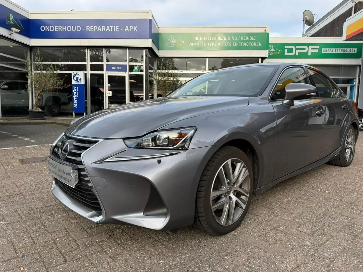 Lexus IS 300 300h Hybrid Beige - 2