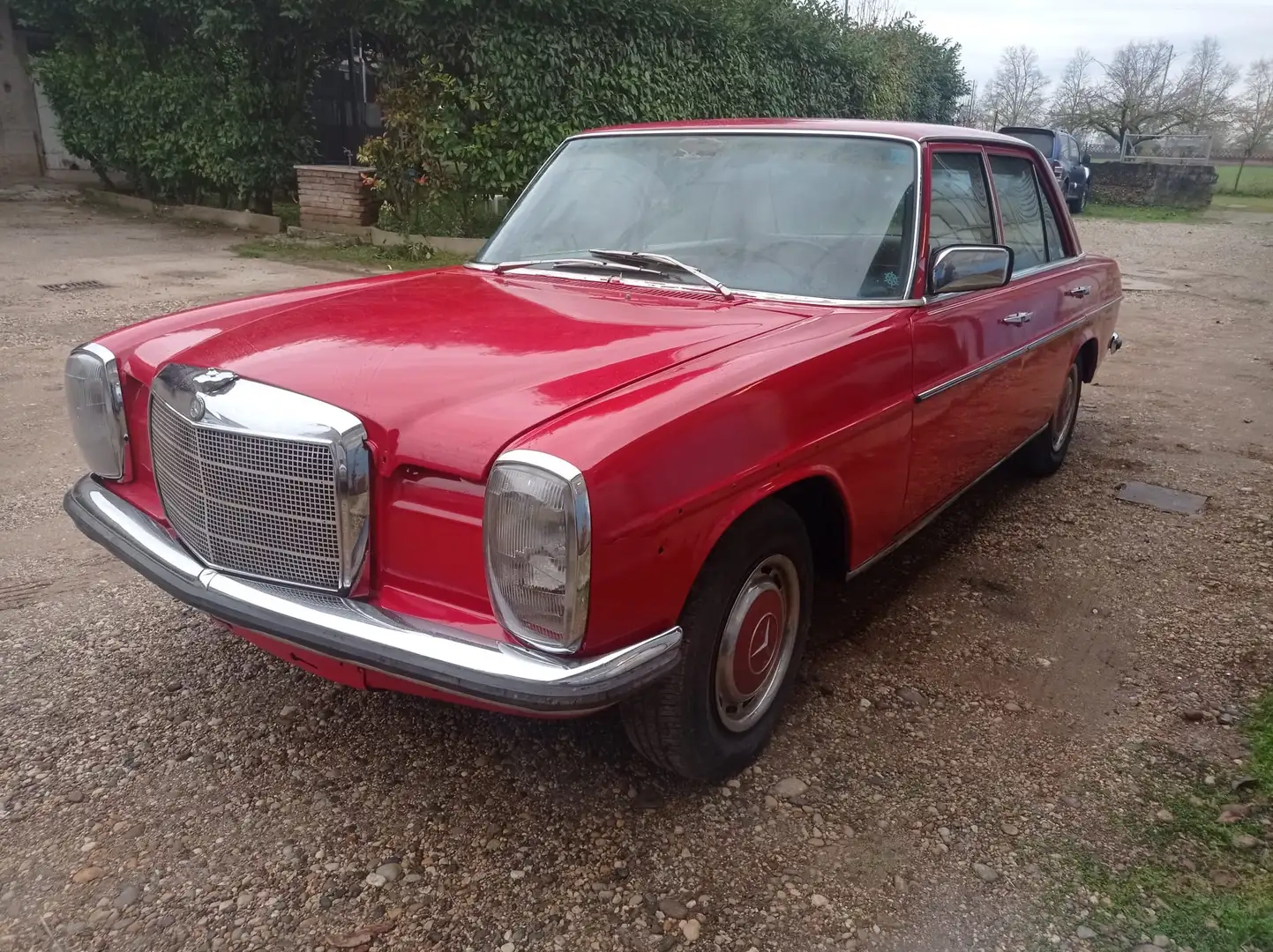 Mercedes-Benz 220 Rosso - 1