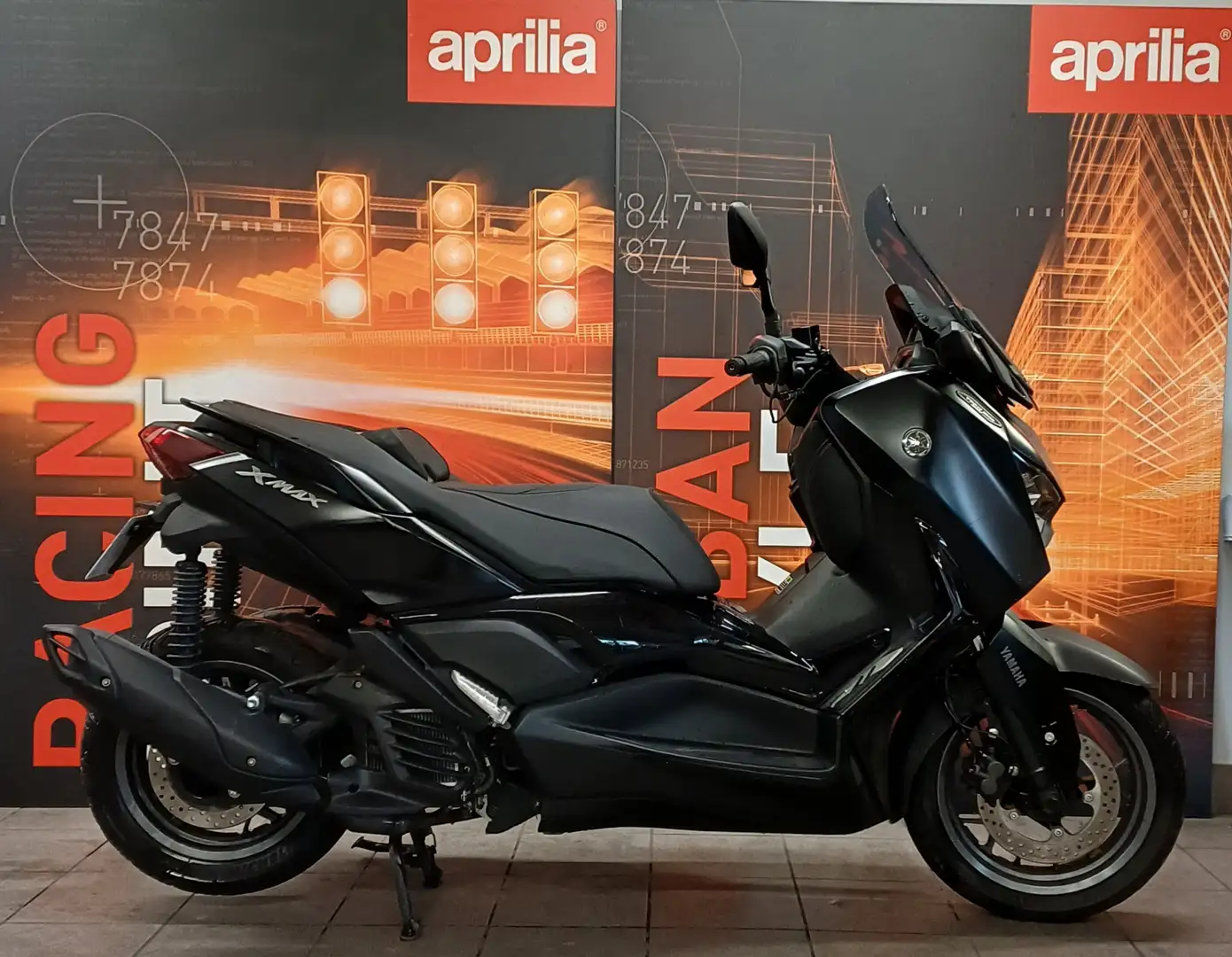 Yamaha X-Max 125 Noir - 2