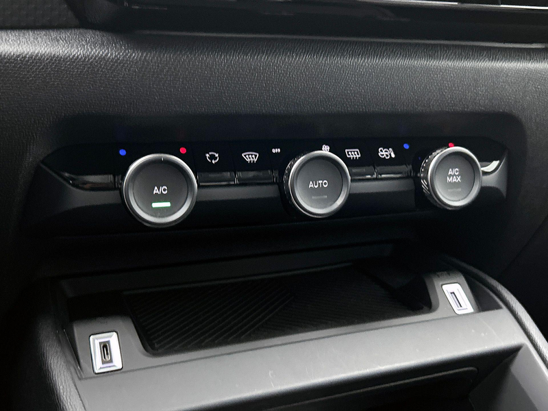 Citroen C4 X 1.2 Hybrid 145 Business CAMERA | NAVI & CARPLAY | — photo 26