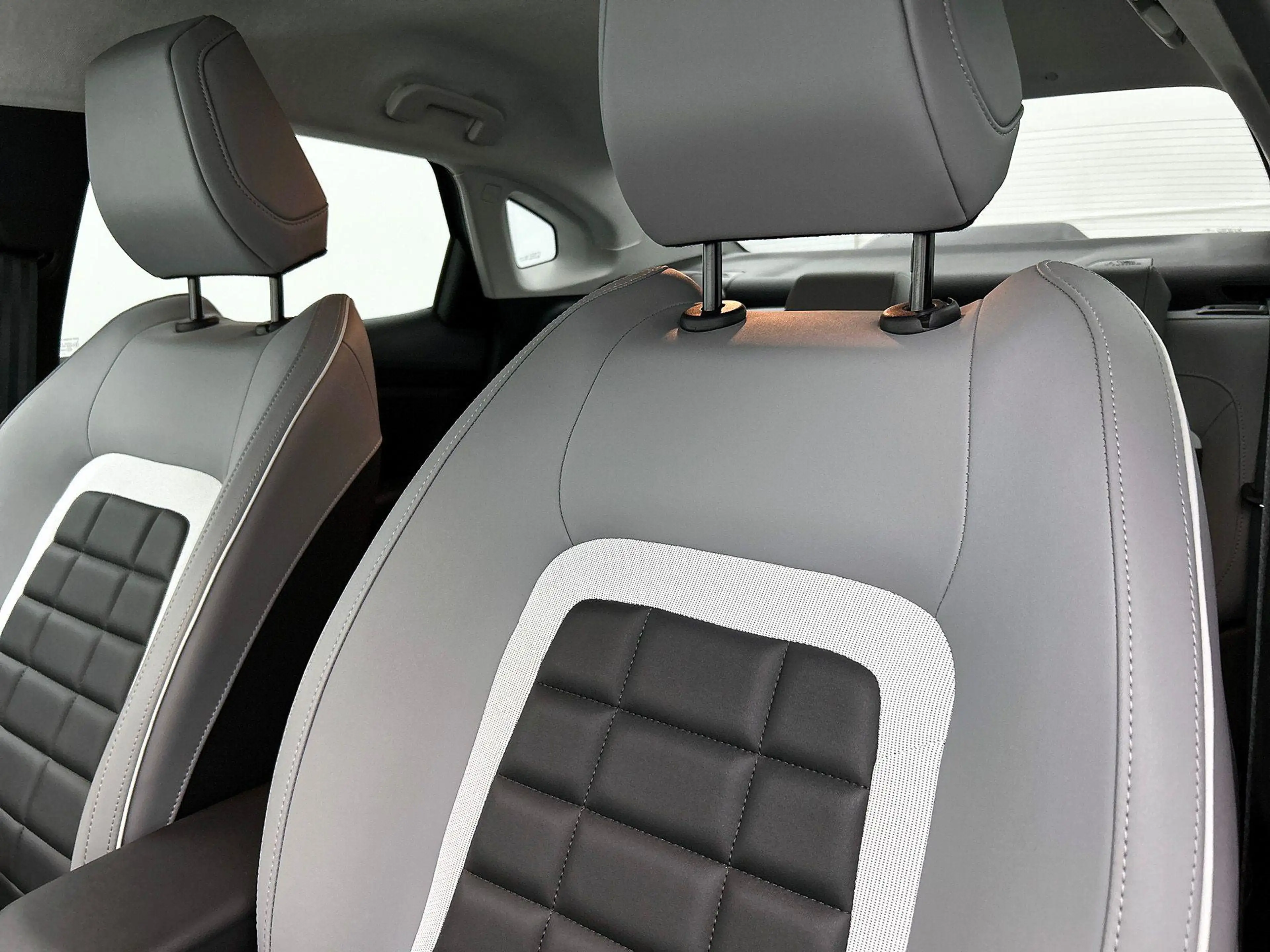 Citroen C4 X 1.2 Hybrid 145 Business CAMERA | NAVI & CARPLAY | — photo 15