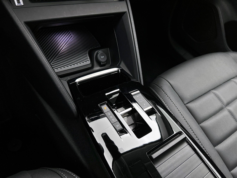 Citroen C4 X 1.2 Hybrid 145 Business CAMERA | NAVI & CARPLAY | — photo 23