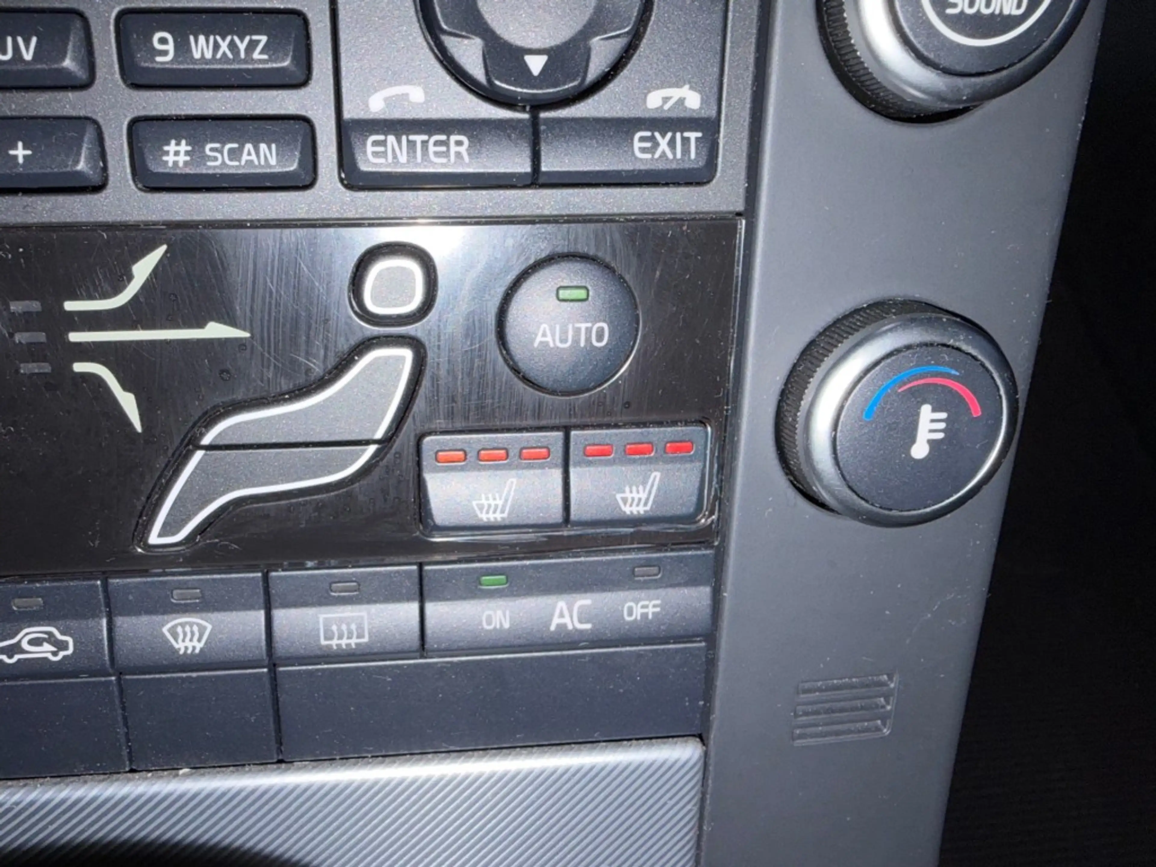 Volvo V70 2.0T R-EDITION — photo 15