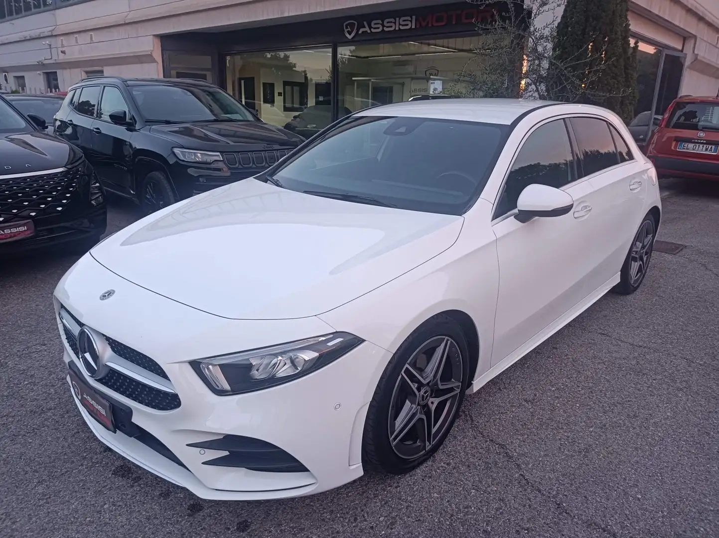 Mercedes-Benz A 180 A 180 d Premium AMG Blanc - 1