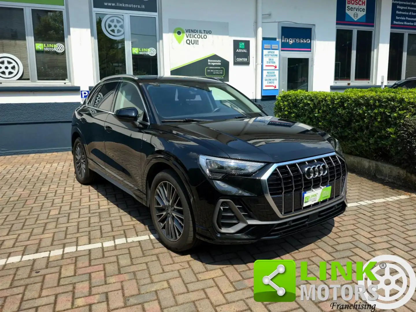 Audi Q3 35 TFSI S line Noir - 1