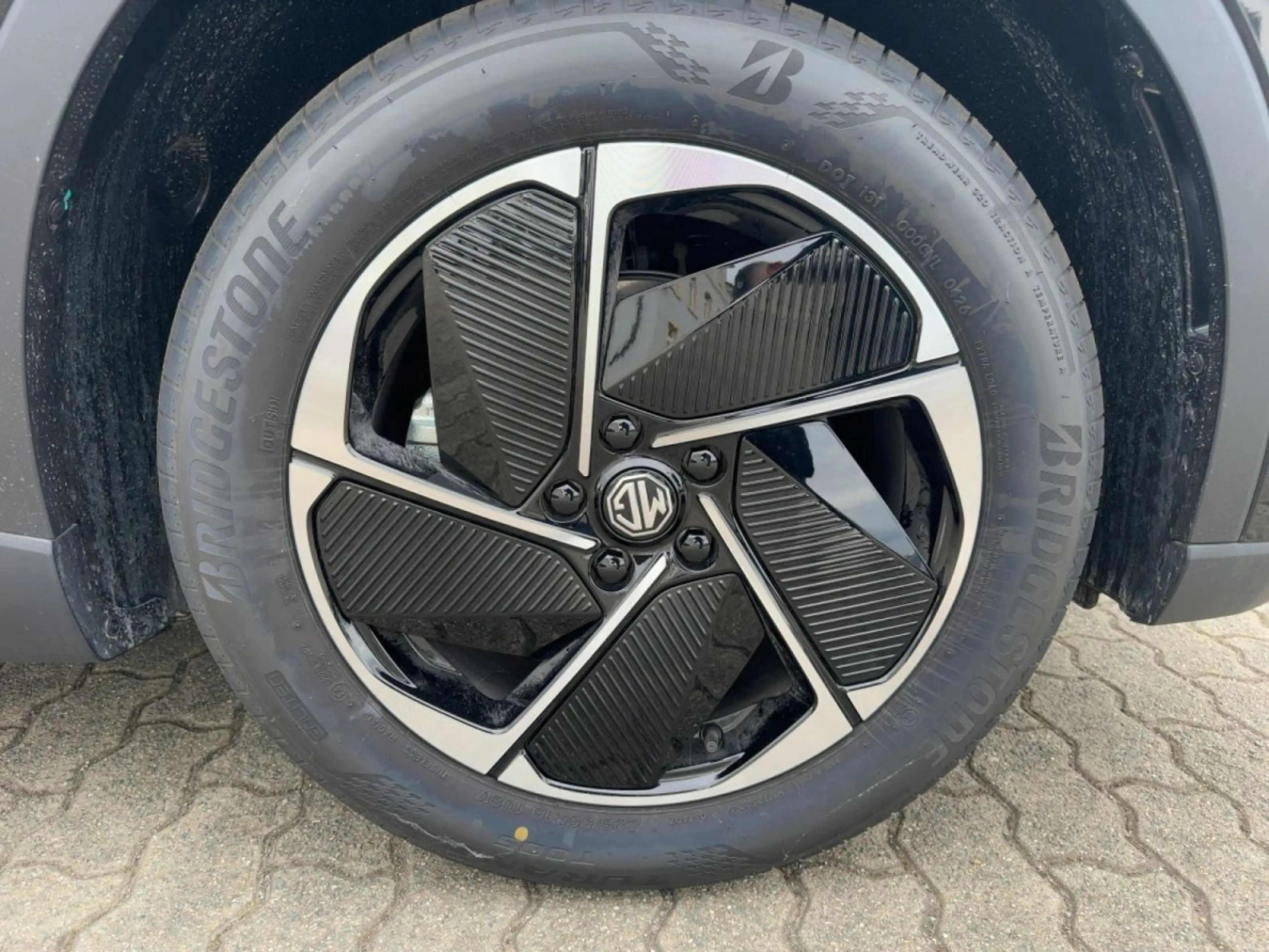 MG S5 EV 64 kWh Luxury — photo 14