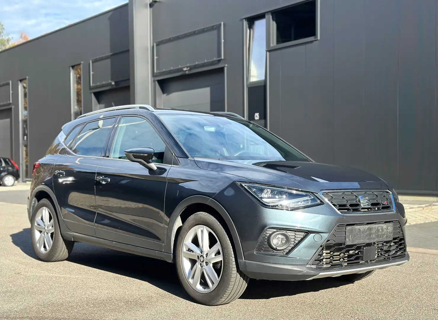 SEAT Arona Arona 1.0 TSI DSG OPF *FR*LED*CARPLAY*PDC Gris - 1