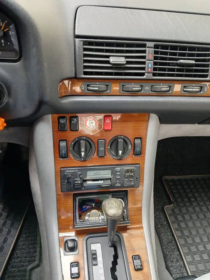 Mercedes-Benz 300 se 3.2, foto 6