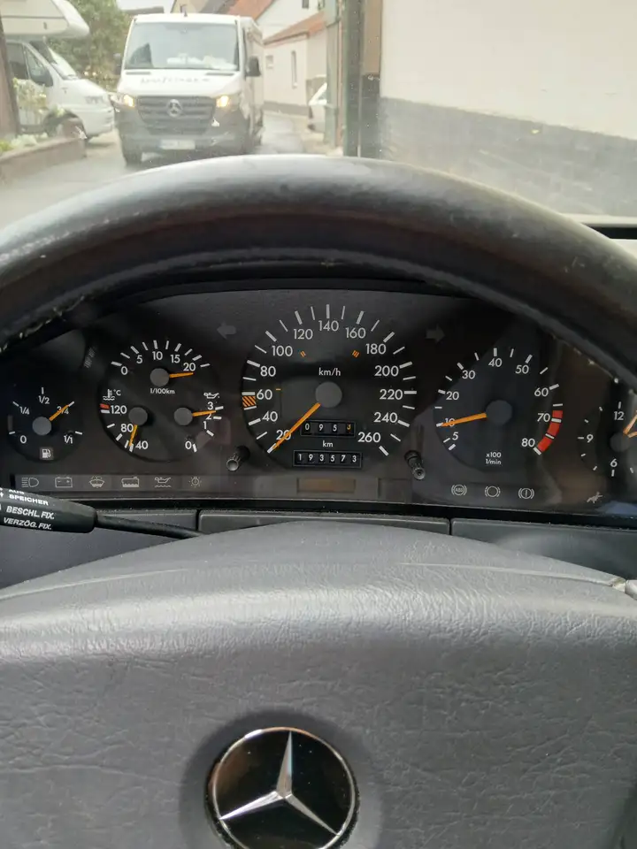 Mercedes-Benz 300 se 3.2, foto 5
