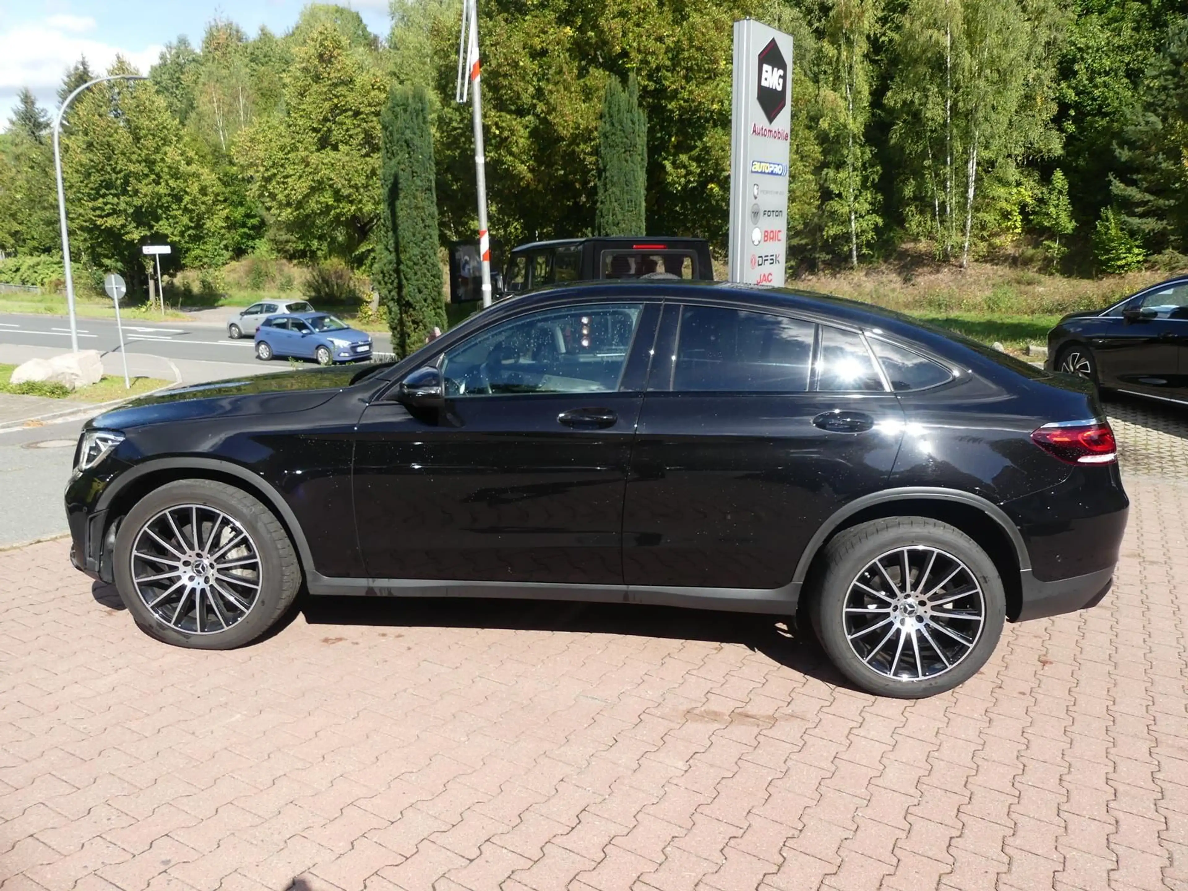 Mercedes-Benz GLC 400 d Coupe*4M*AMG*LED*360°*AHK*SHZ*DAB*ACC — photo 8