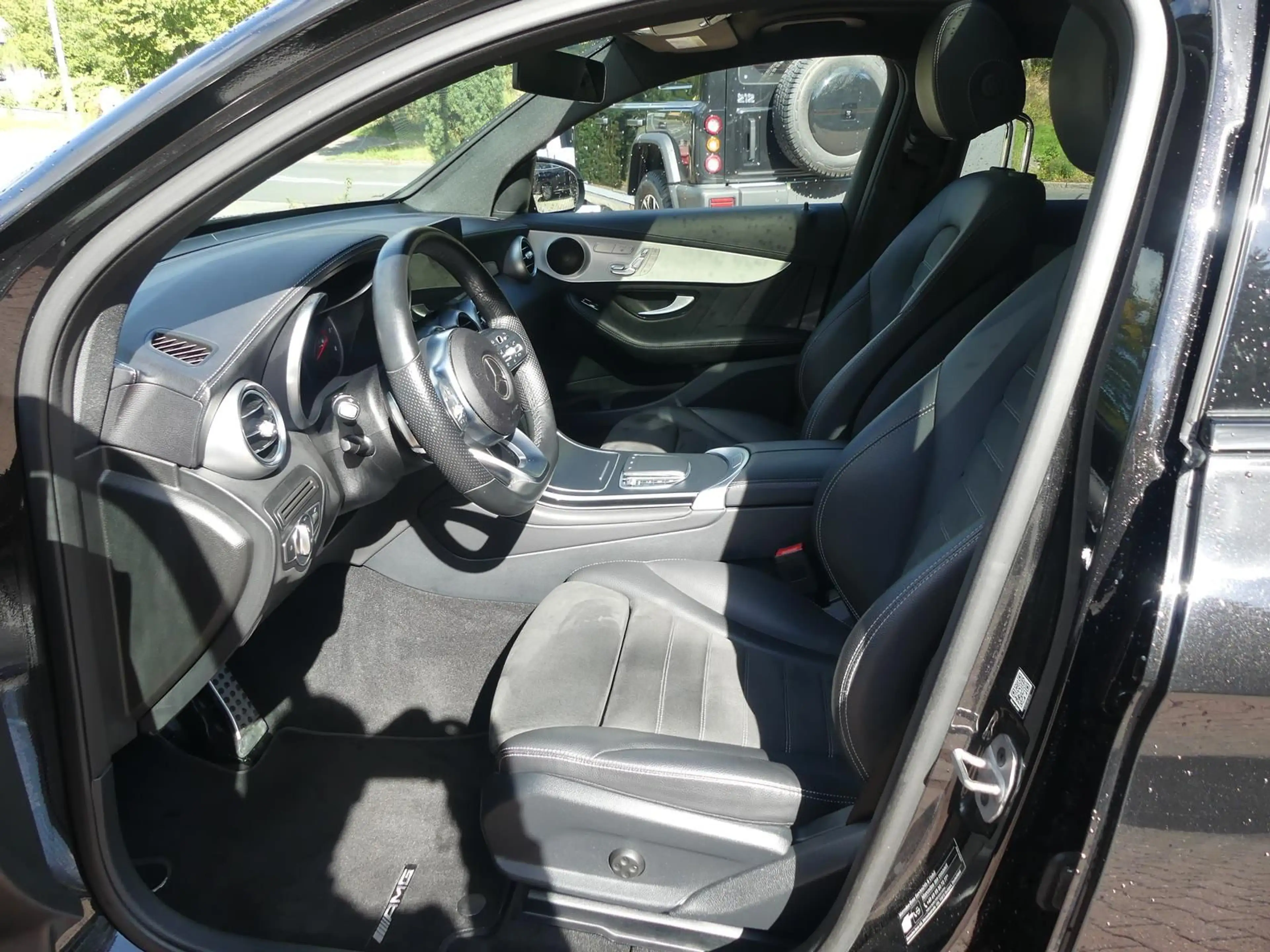 Mercedes-Benz GLC 400 d Coupe*4M*AMG*LED*360°*AHK*SHZ*DAB*ACC — photo 10