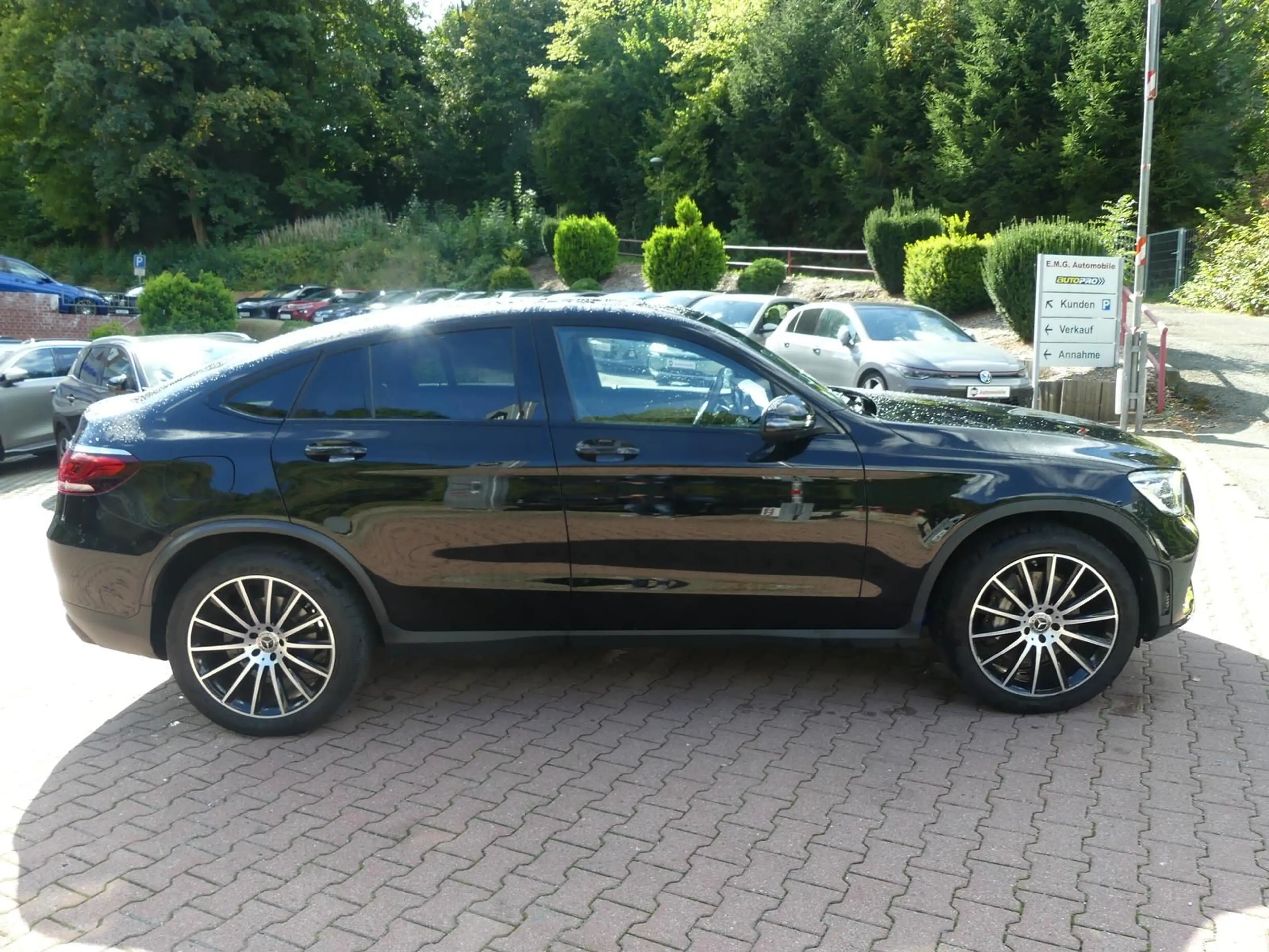 Mercedes-Benz GLC 400 d Coupe*4M*AMG*LED*360°*AHK*SHZ*DAB*ACC — photo 4