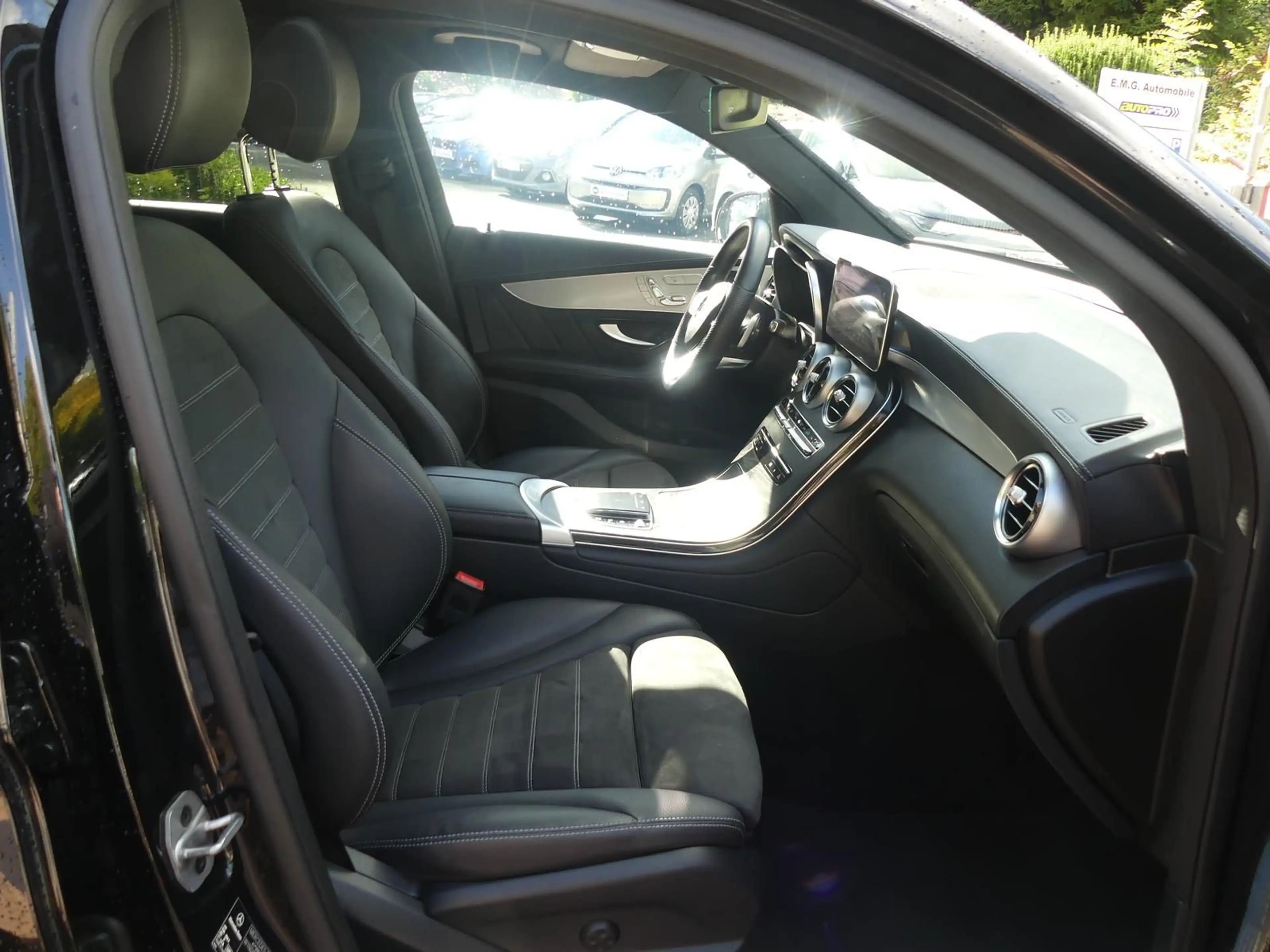 Mercedes-Benz GLC 400 d Coupe*4M*AMG*LED*360°*AHK*SHZ*DAB*ACC — photo 14