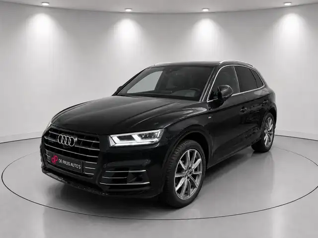 Audi Q5 view 6