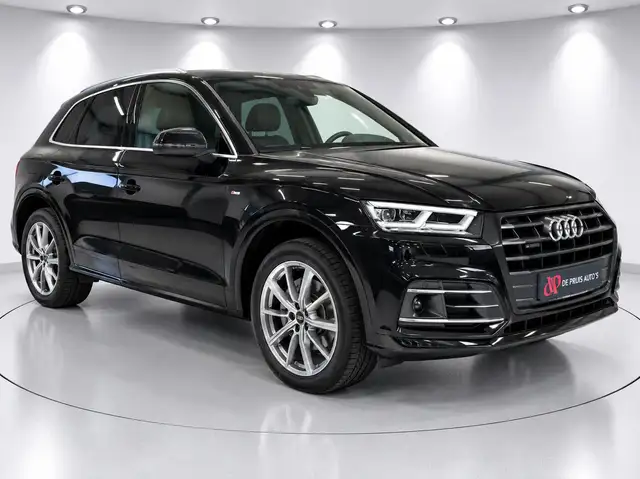Audi Q5 view 14