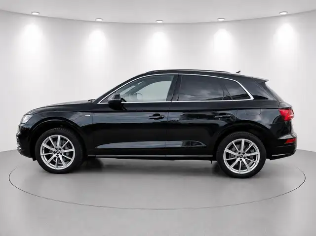 Audi Q5 view 13