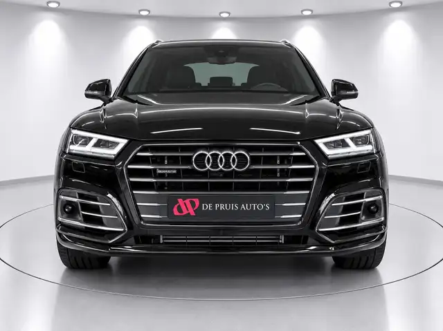 Audi Q5 view 16