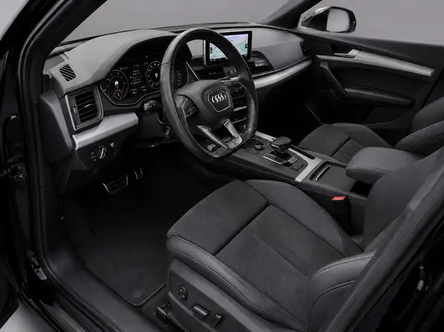Audi Q5 view 7