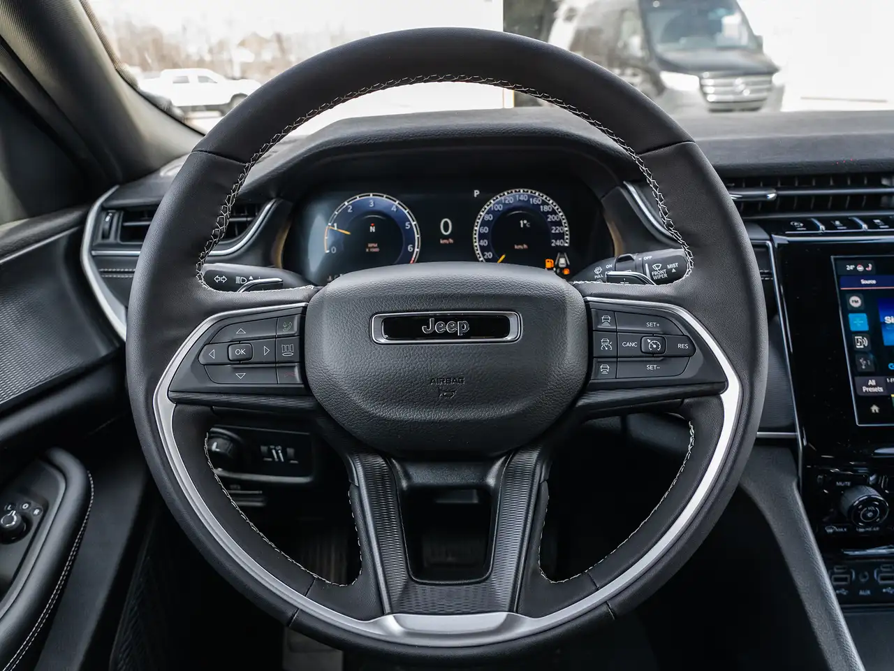 Jeep Grand Cherokee снимка Jeep Grand Cherokee