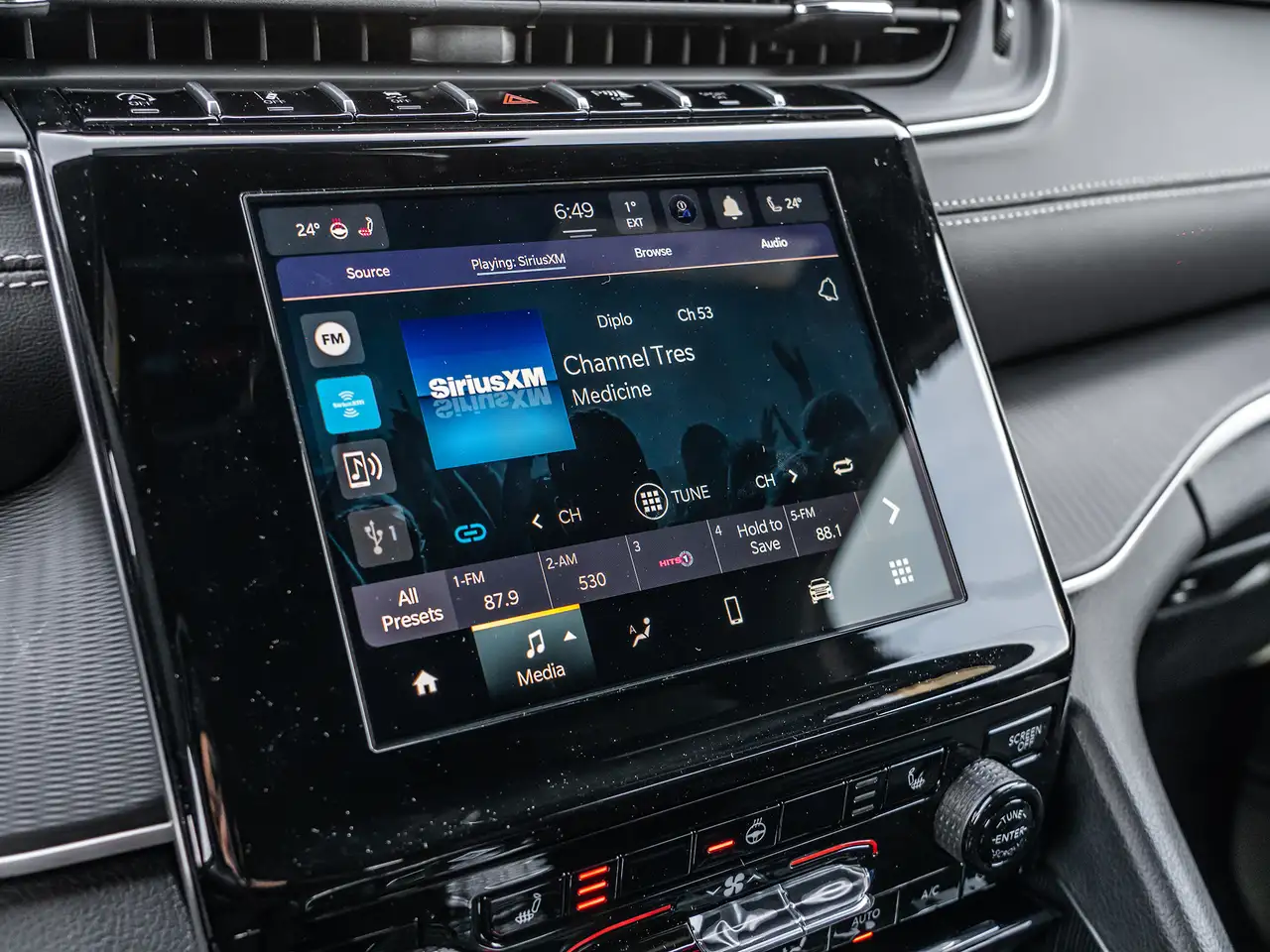 Jeep Grand Cherokee снимка Jeep Grand Cherokee