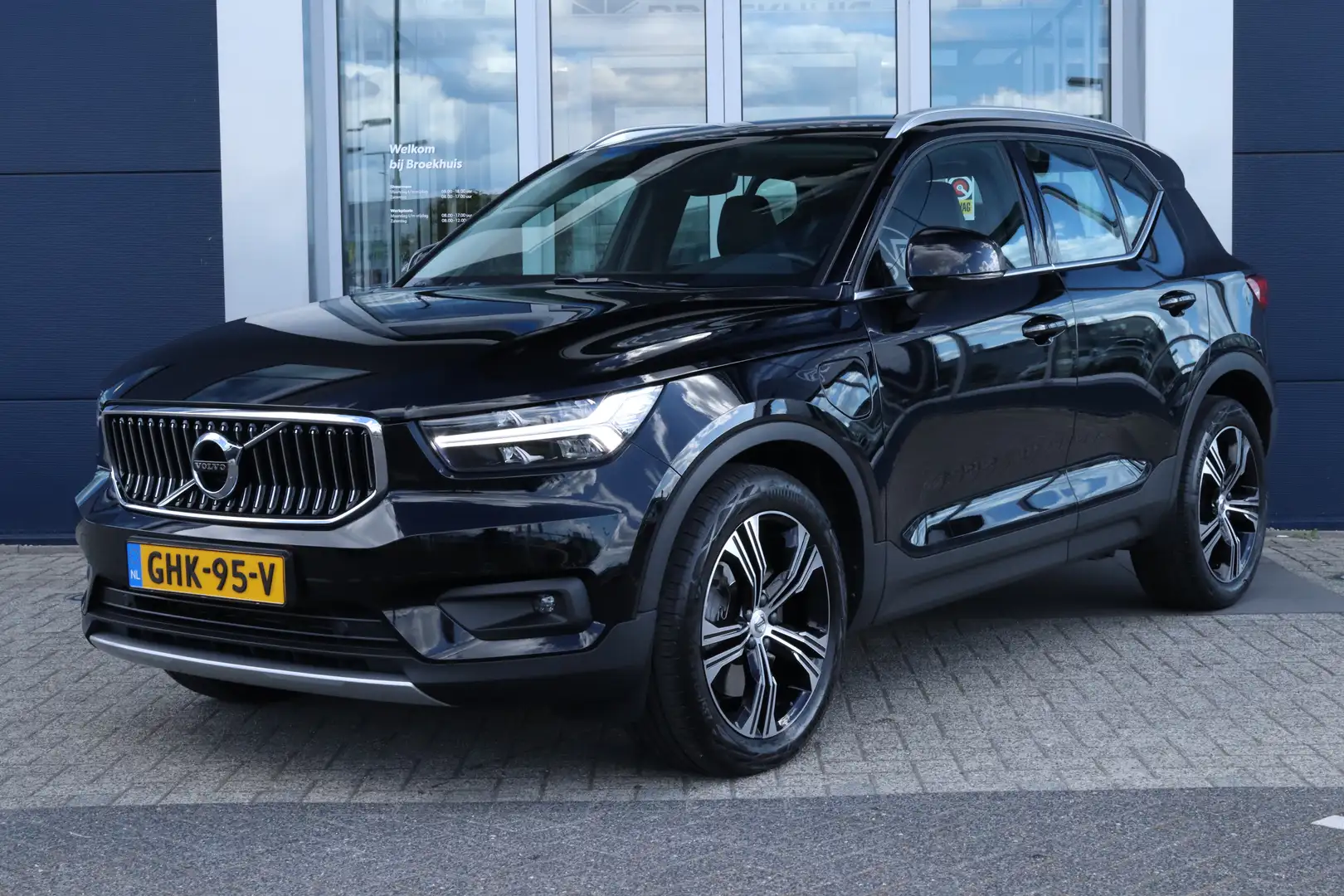 Volvo XC40 1.5 T5 Recharge Inscription | Cruise Control | Tre Zwart - 1