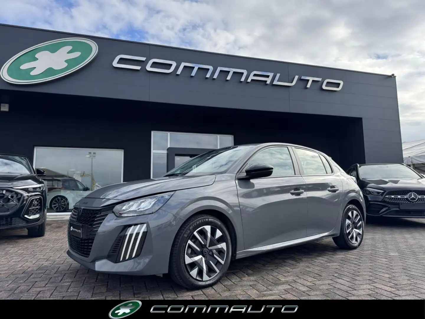 Peugeot 208 PureTech 100 Stop&Start 5 porte Active Gris - 1