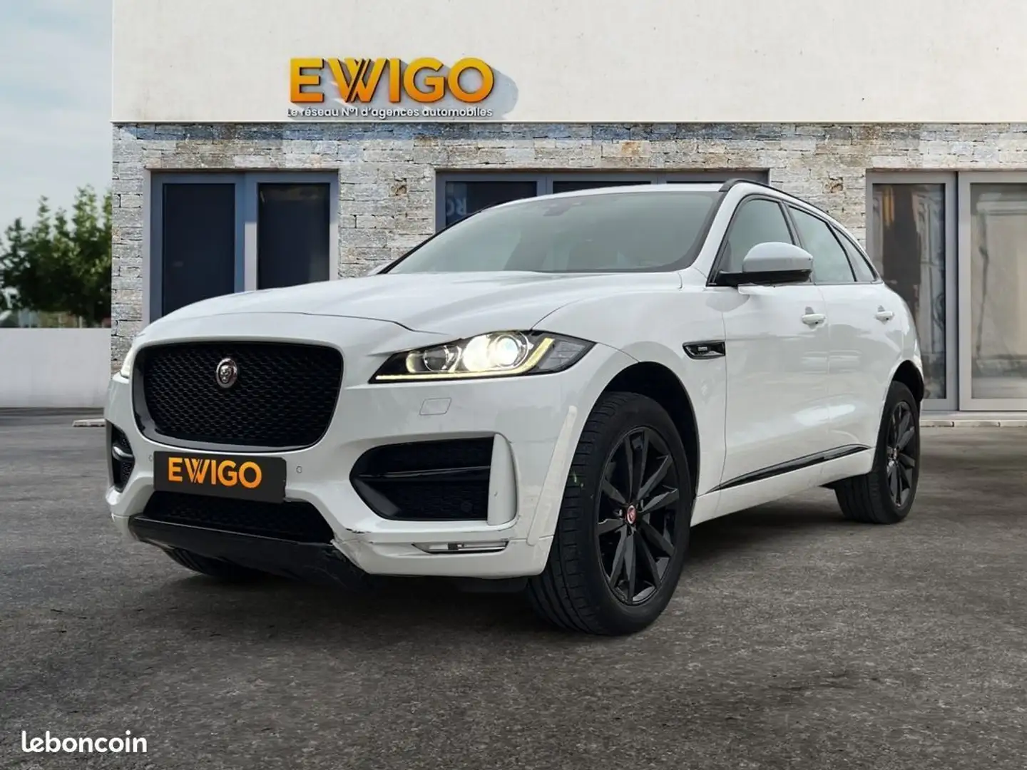 Jaguar F-Pace 2.0 4x4 180 r-sport awd bva8 2eme main sieges chauffant camera start stop carrosserie a revoir Blanc - 1