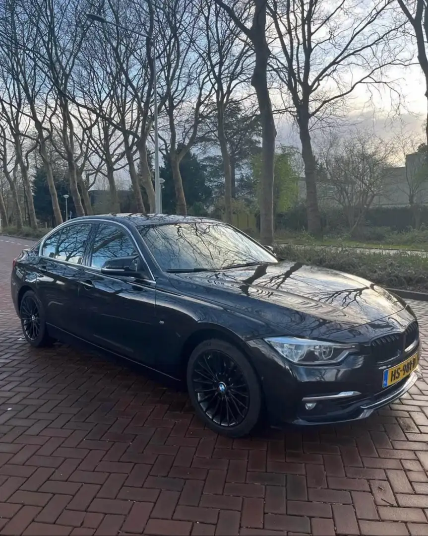 BMW 330 Luxury MOET WEG Zwart - 1
