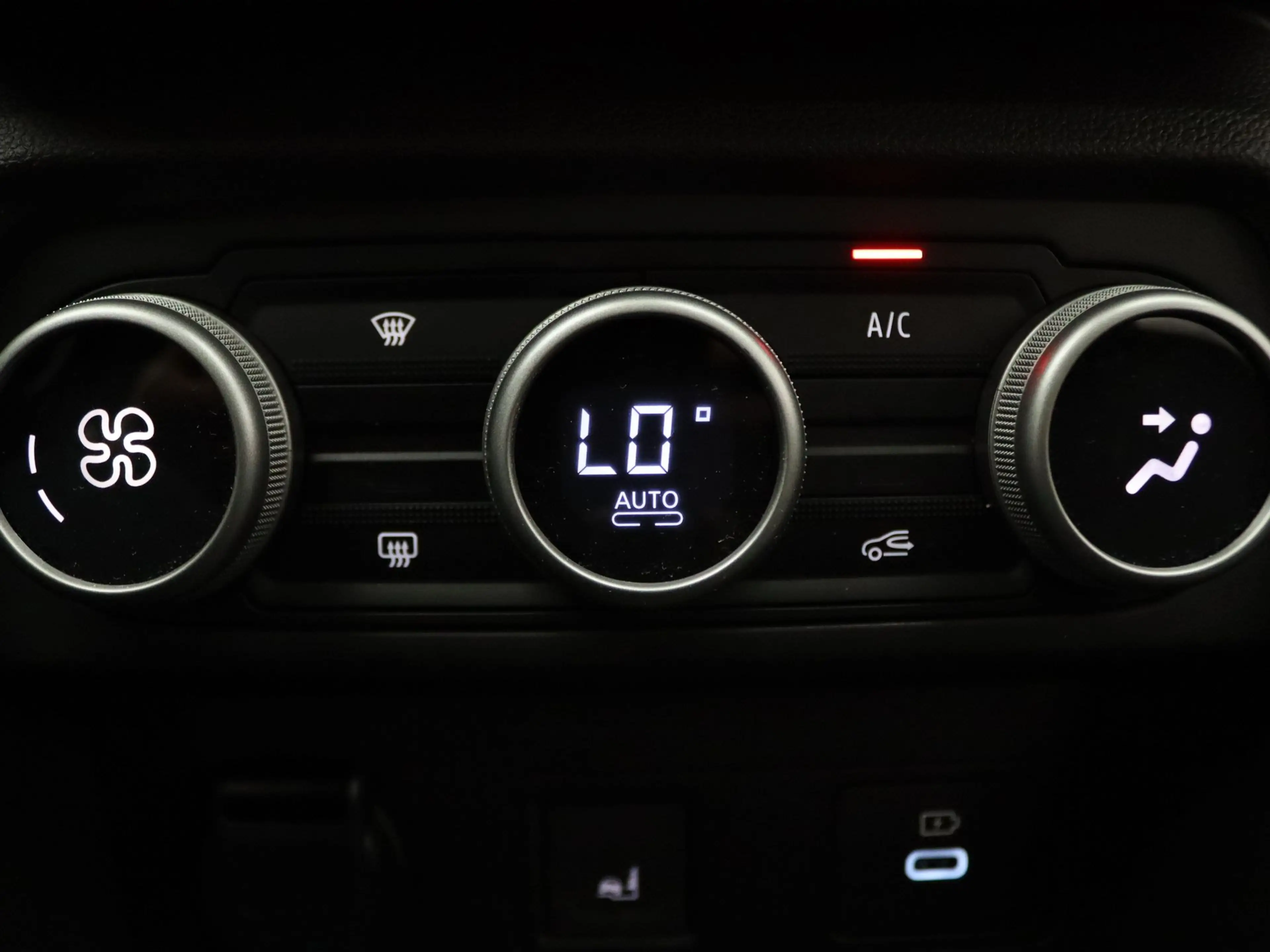 Dacia Jogger 140pk Hybrid Extreme 7p. Camera | Navi — photo 8
