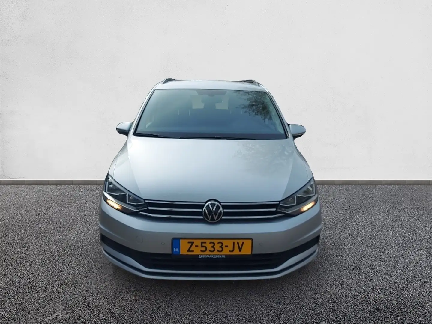 Volkswagen Touran 1.5 TSI Comfortline 7p, airco,cruise,navigatie,app Grijs - 2