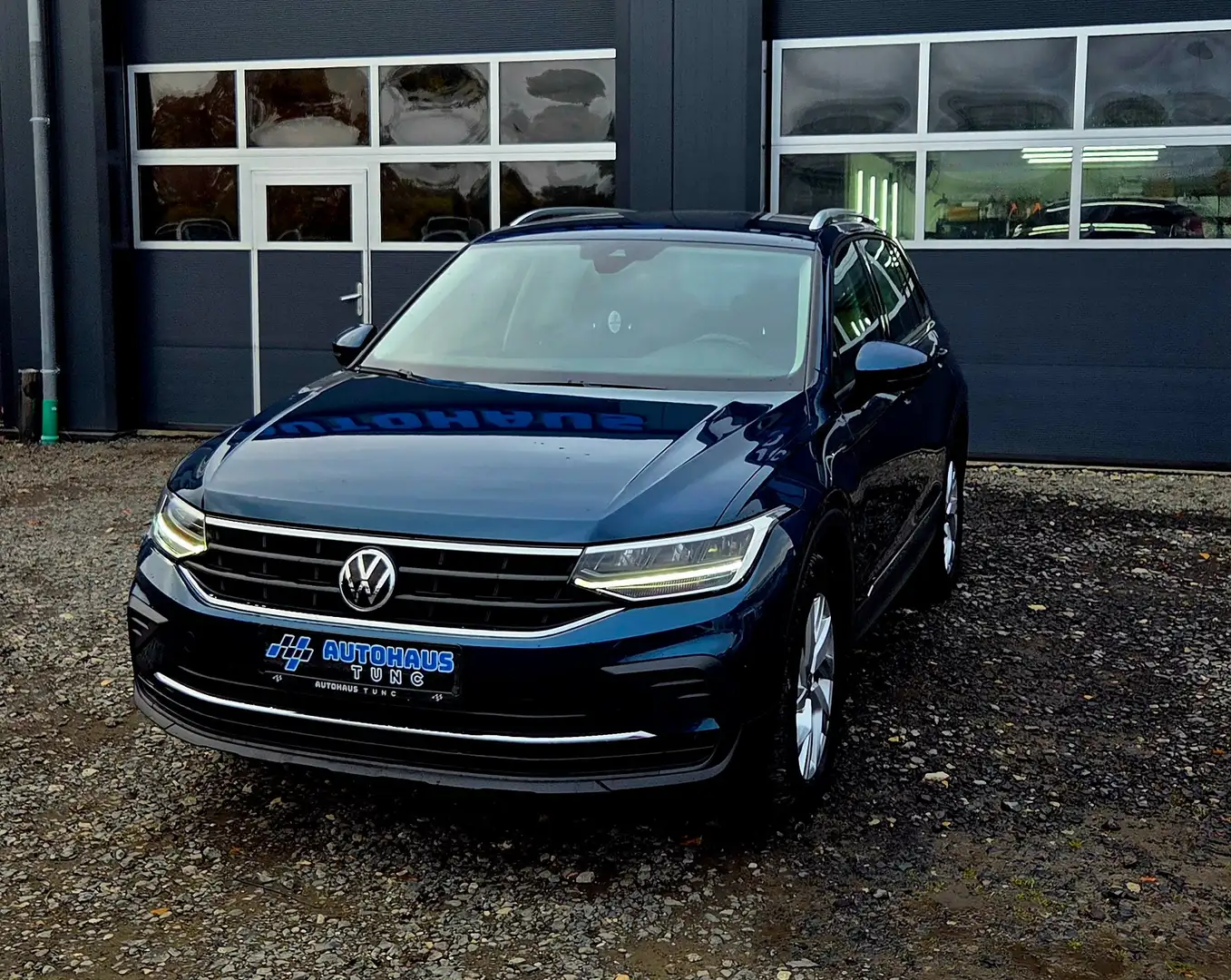 Volkswagen Tiguan Life 4Motion, AHK, R.Kamera, ACC, Navi, Lenkradhei Blau - 1