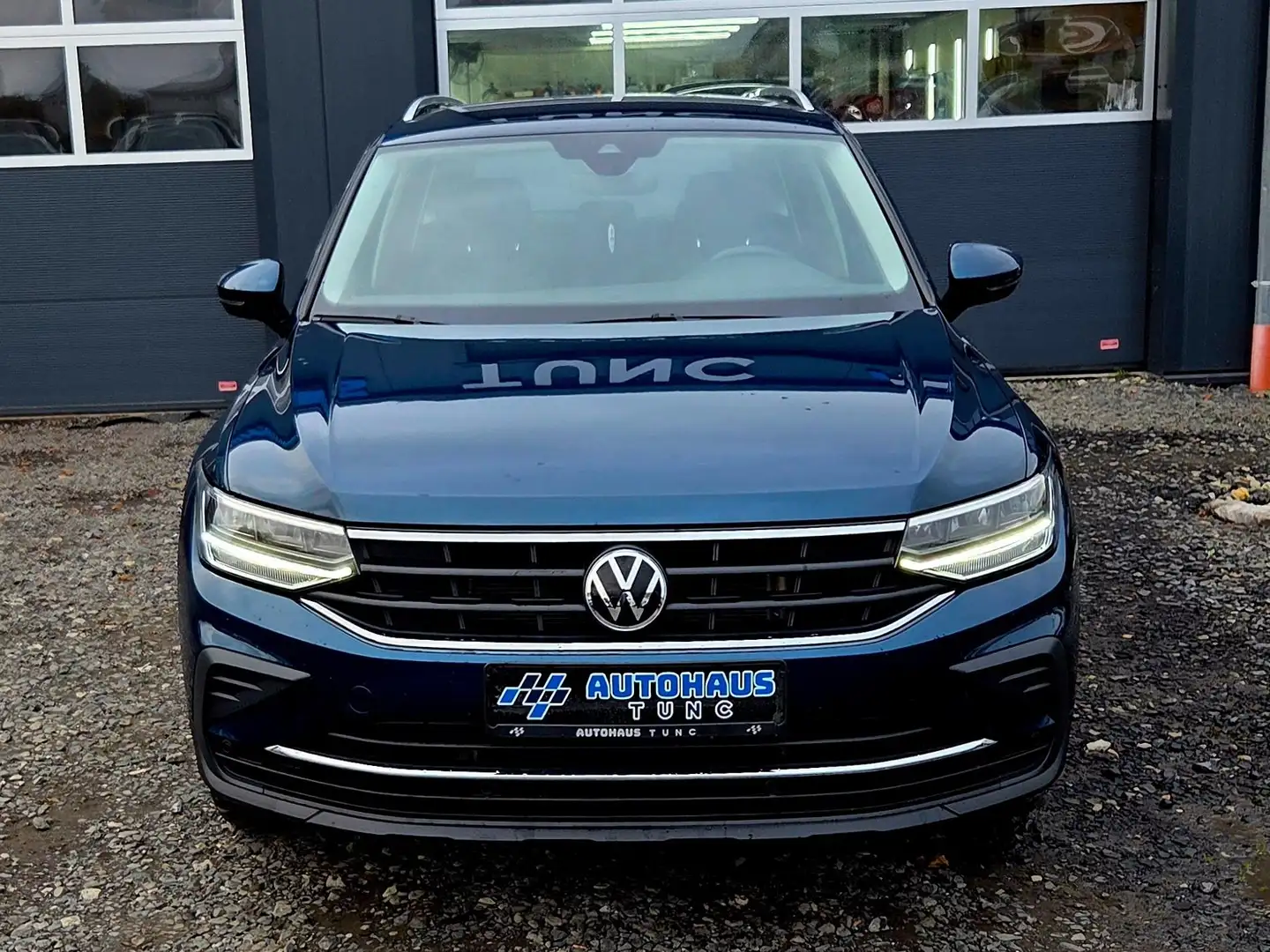 Volkswagen Tiguan Life 4Motion, AHK, R.Kamera, ACC, Navi, Lenkradhei Blau - 2