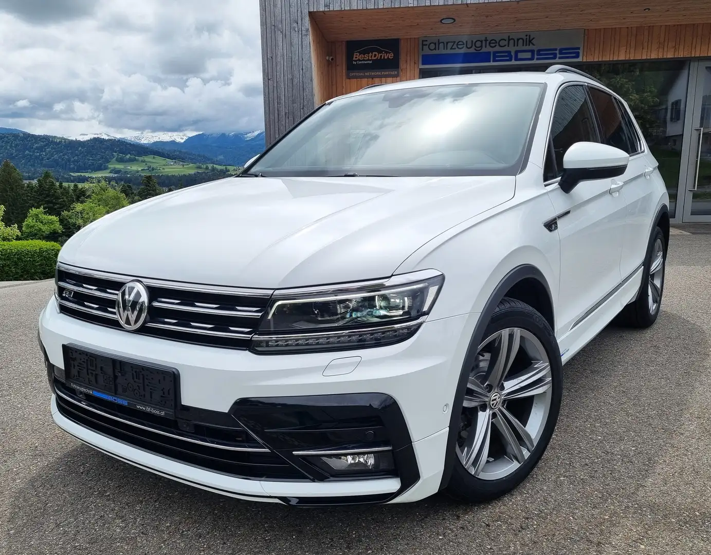 Volkswagen Tiguan 4Motion Weiß - 1