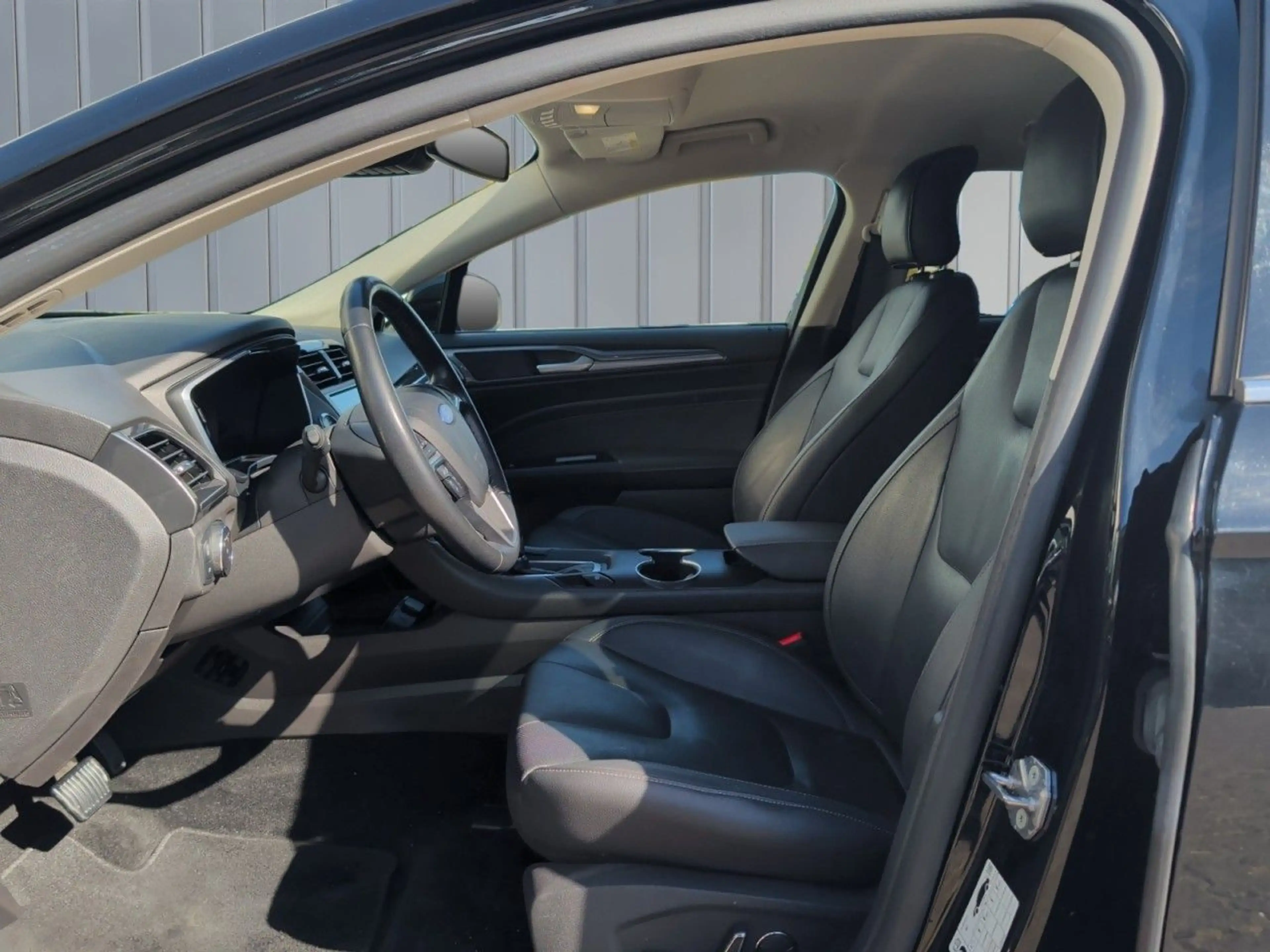 Ford Mondeo Hybrid Autm+ACC+Kamera+Winter-Pkt+LED — photo 13