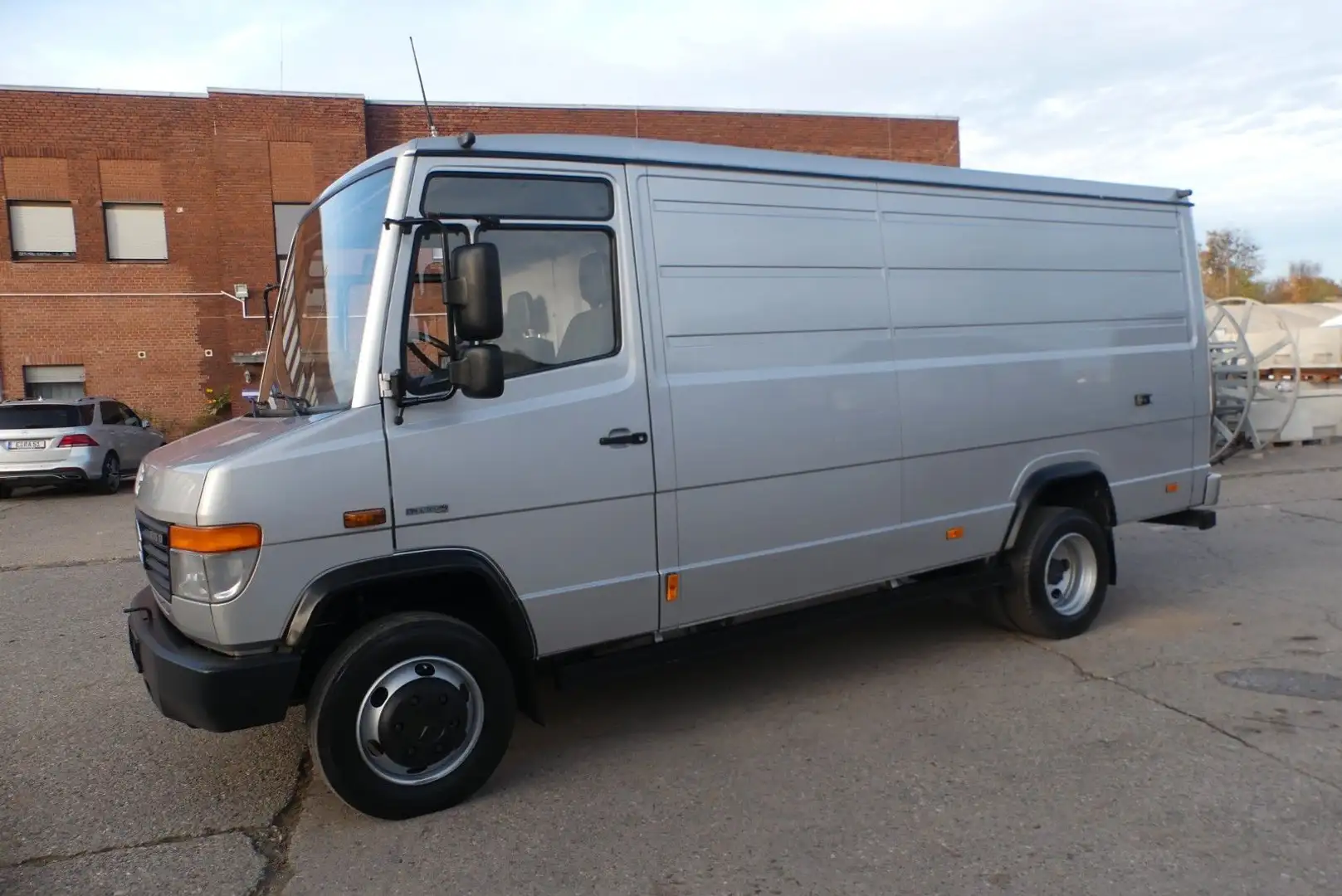 Mercedes-Benz 816D Maxi L2H2*Diff-Sperre*AHK*1Hand*Euro5 Argent - 1