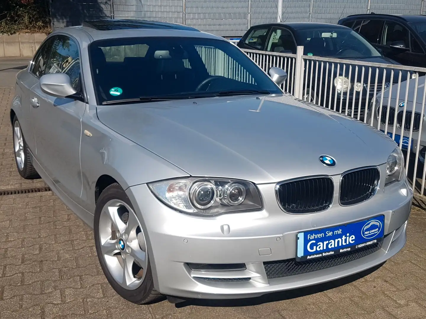 BMW 120 i Coupé Autom. Leder Xenon eGSD PDC Tempomat Argento - 1