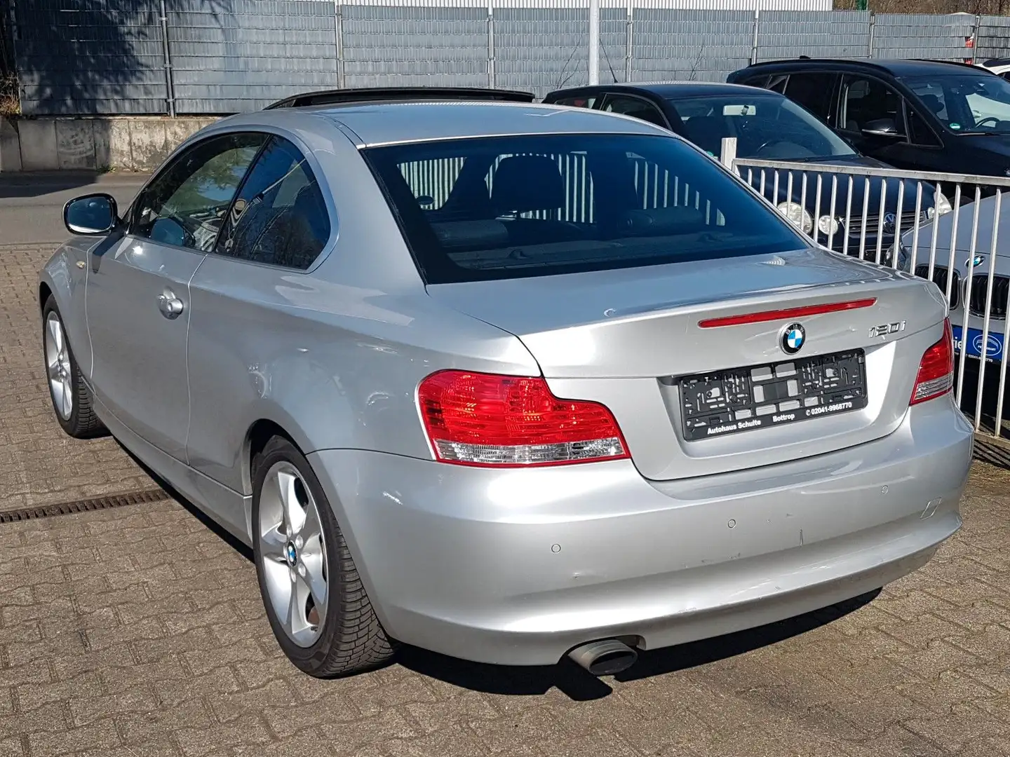 BMW 120 i Coupé Autom. Leder Xenon eGSD PDC Tempomat Argento - 2