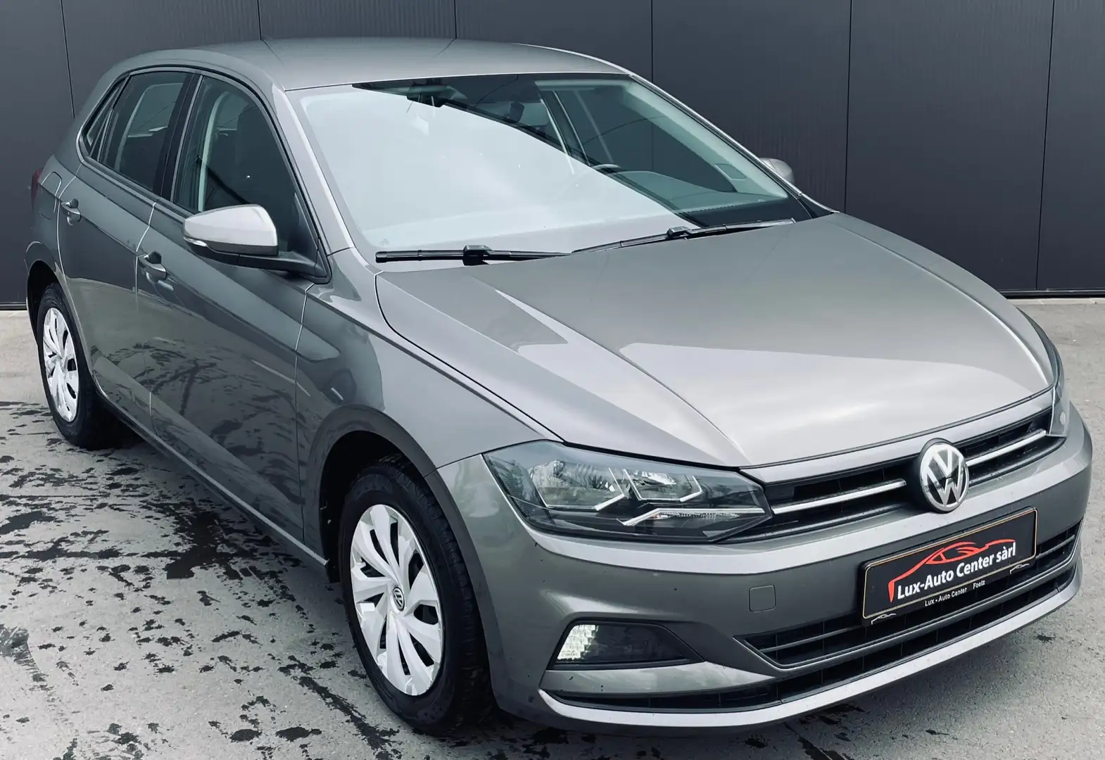 Volkswagen Polo 1.6 TDI SCR Comfortline Gris - 2