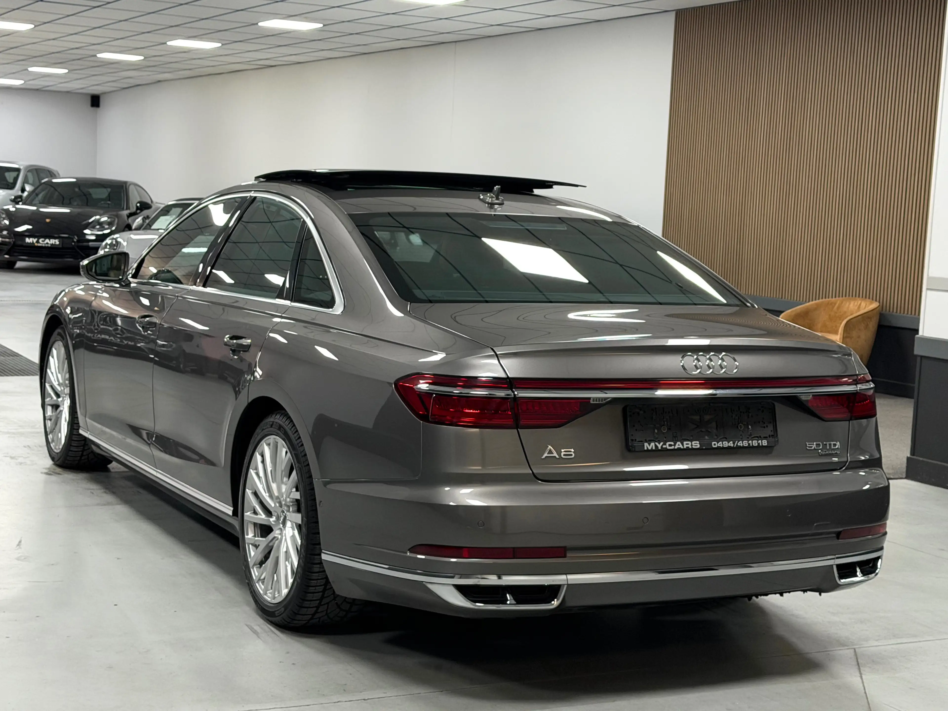 Audi A8 50 TDi Quattro Tiptronic - TOIT PANORAMIQUE - MATRIX - DISTRONIC - HEAD-UP - CAMERA 360 - KEYLESS — photo 6