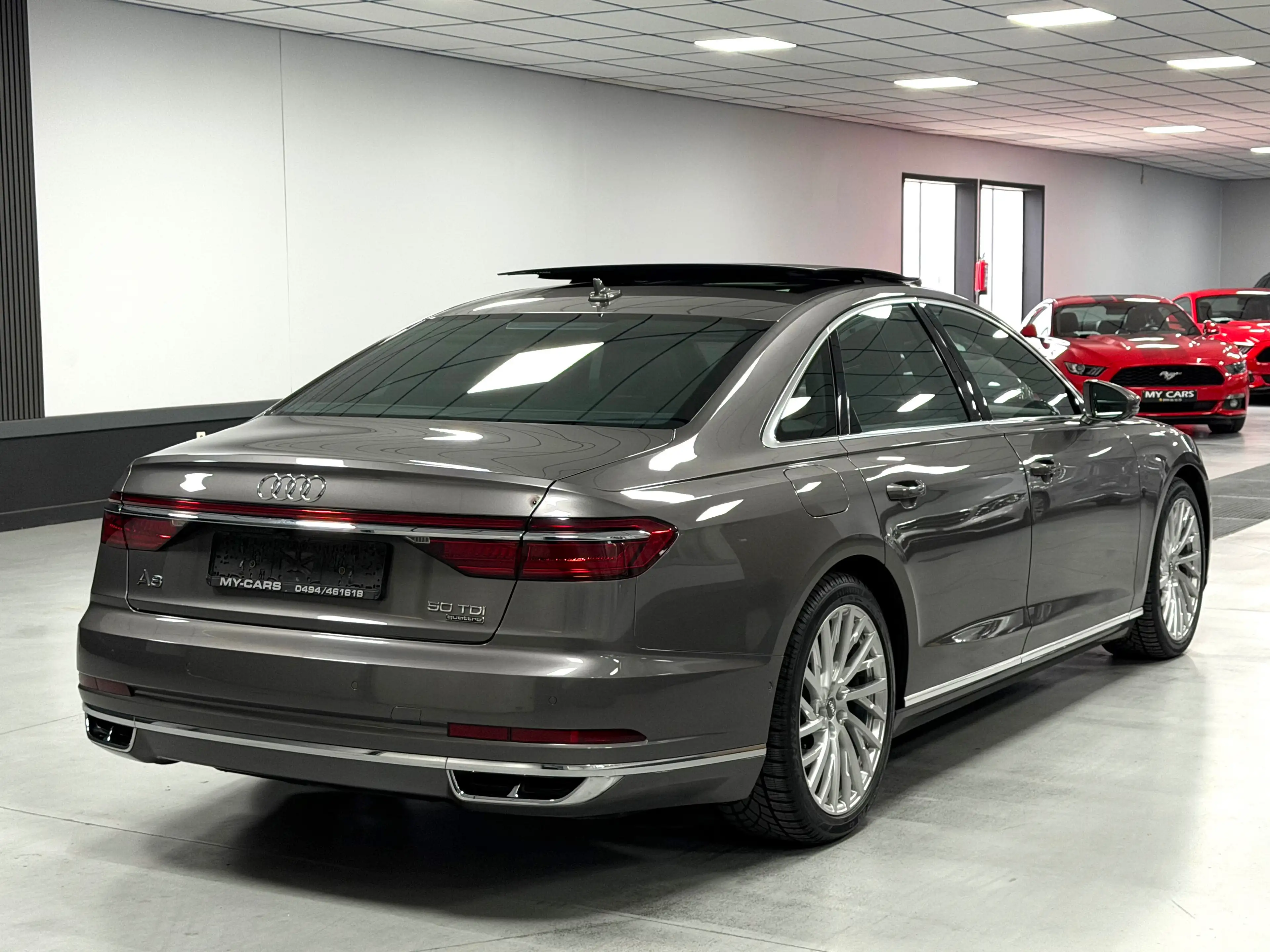 Audi A8 50 TDi Quattro Tiptronic - TOIT PANORAMIQUE - MATRIX - DISTRONIC - HEAD-UP - CAMERA 360 - KEYLESS — photo 4