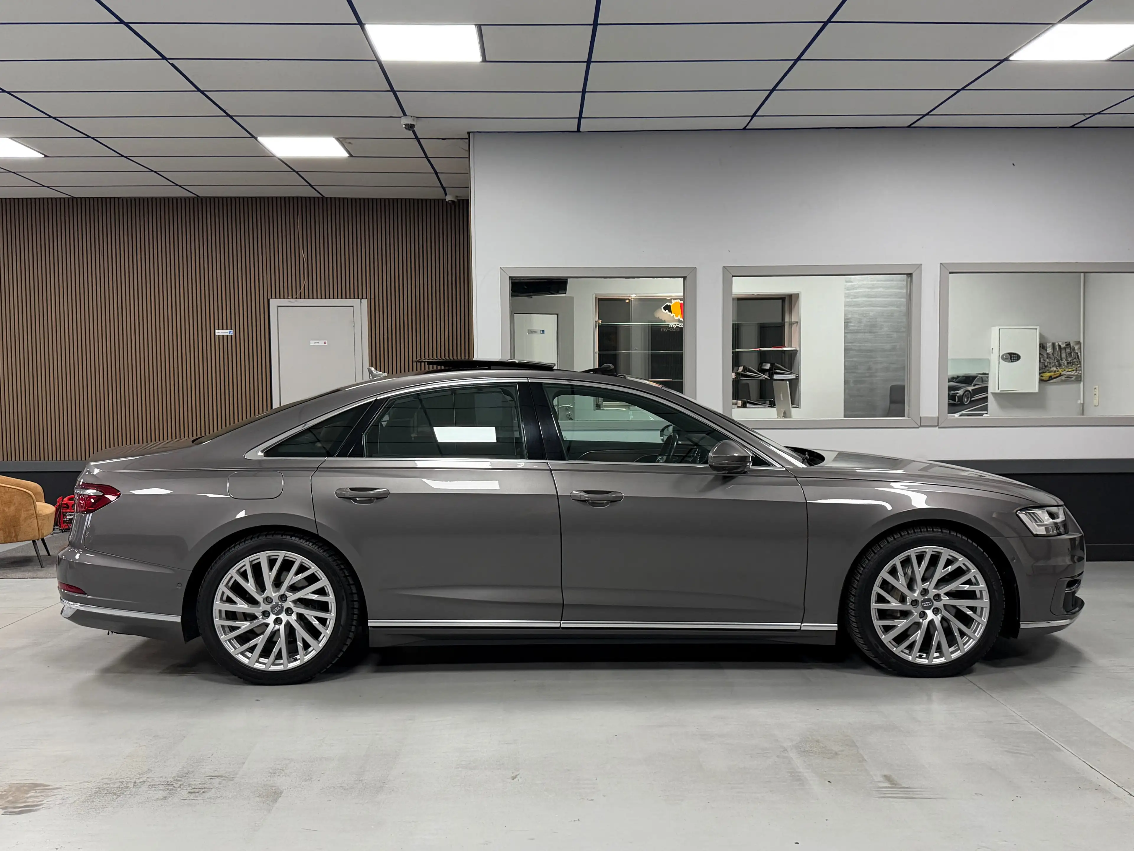 Audi A8 50 TDi Quattro Tiptronic - TOIT PANORAMIQUE - MATRIX - DISTRONIC - HEAD-UP - CAMERA 360 - KEYLESS — photo 7