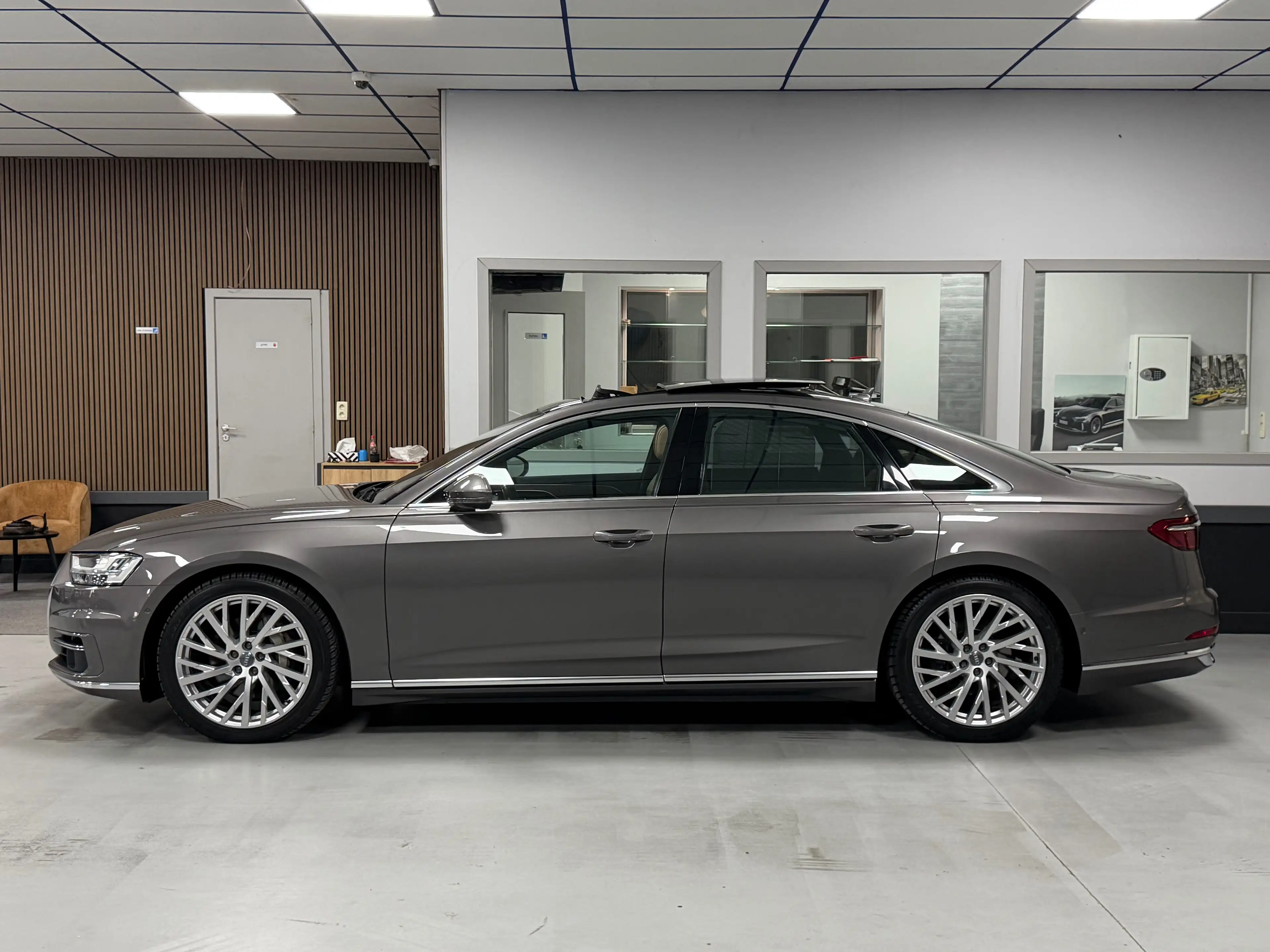 Audi A8 50 TDi Quattro Tiptronic - TOIT PANORAMIQUE - MATRIX - DISTRONIC - HEAD-UP - CAMERA 360 - KEYLESS — photo 9