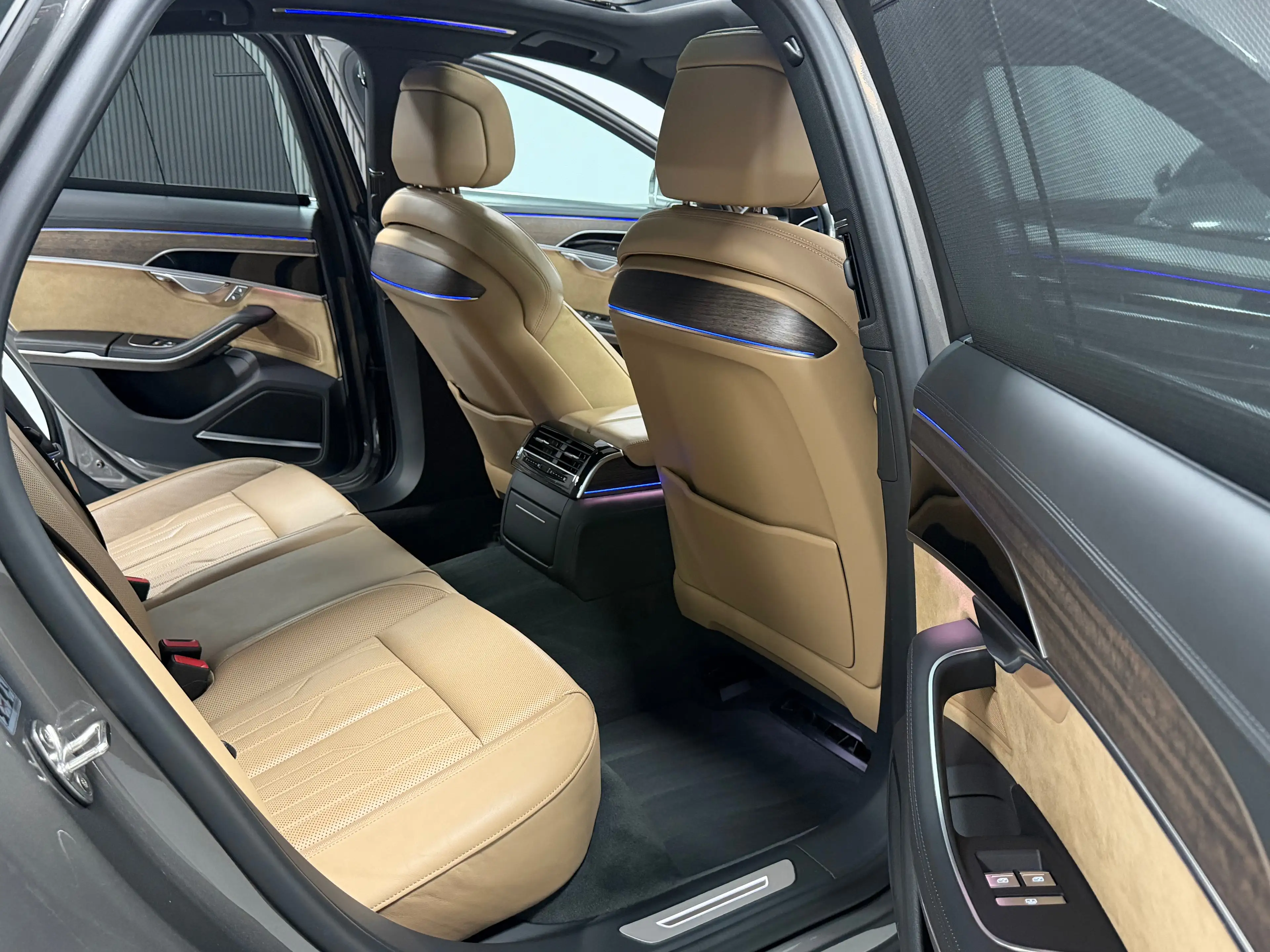 Audi A8 50 TDi Quattro Tiptronic - TOIT PANORAMIQUE - MATRIX - DISTRONIC - HEAD-UP - CAMERA 360 - KEYLESS — photo 14