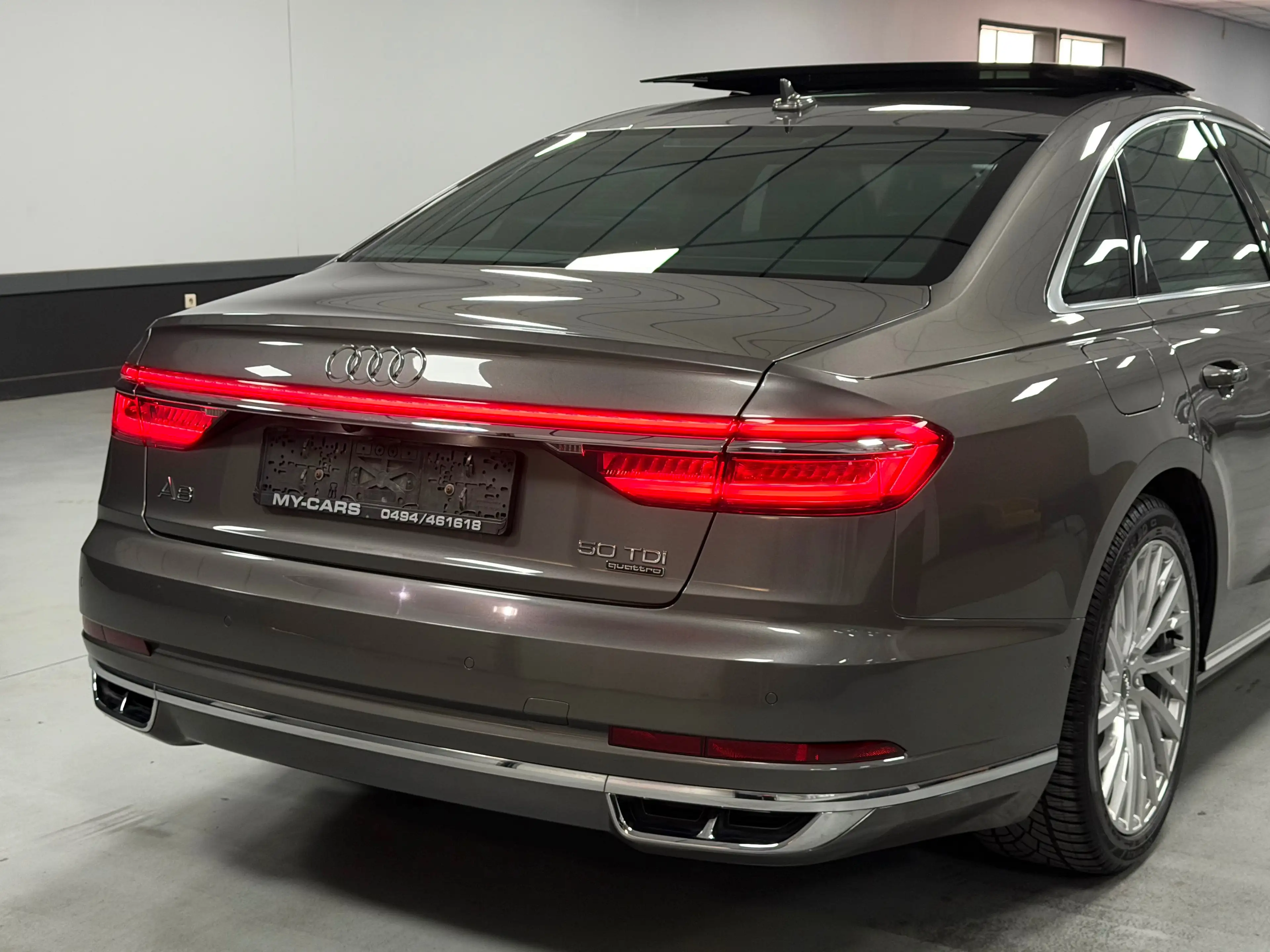 Audi A8 50 TDi Quattro Tiptronic - TOIT PANORAMIQUE - MATRIX - DISTRONIC - HEAD-UP - CAMERA 360 - KEYLESS — photo 8