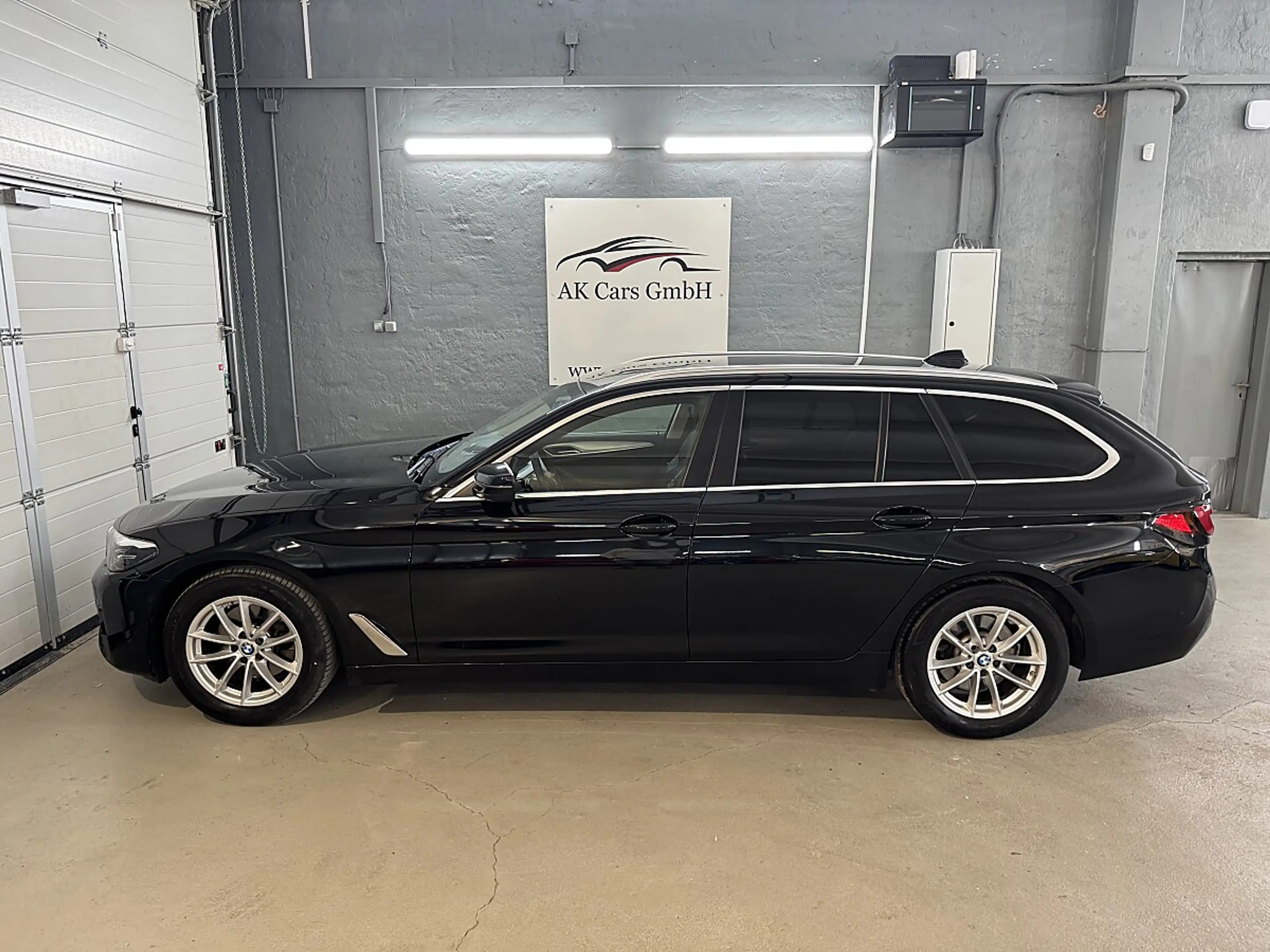 BMW 520 d xDrive Touring  Aut. G31 B47*Virtual*Lenkradh... — photo 8