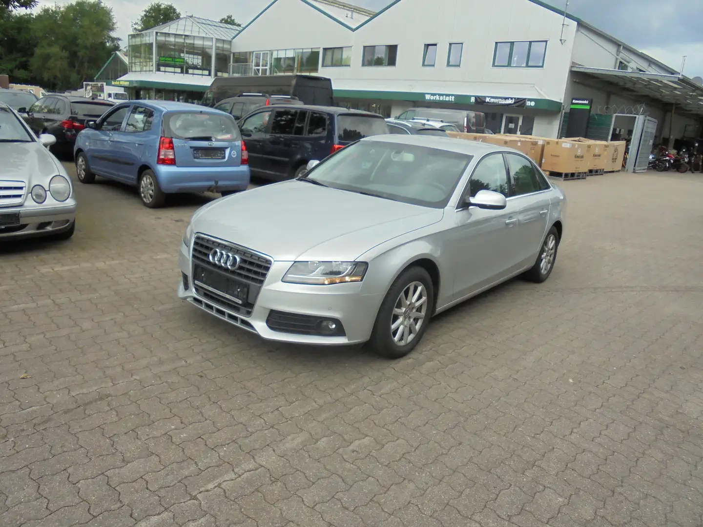 Audi A4 Ambiente  Navi AHK Sitzh. Grau - 1