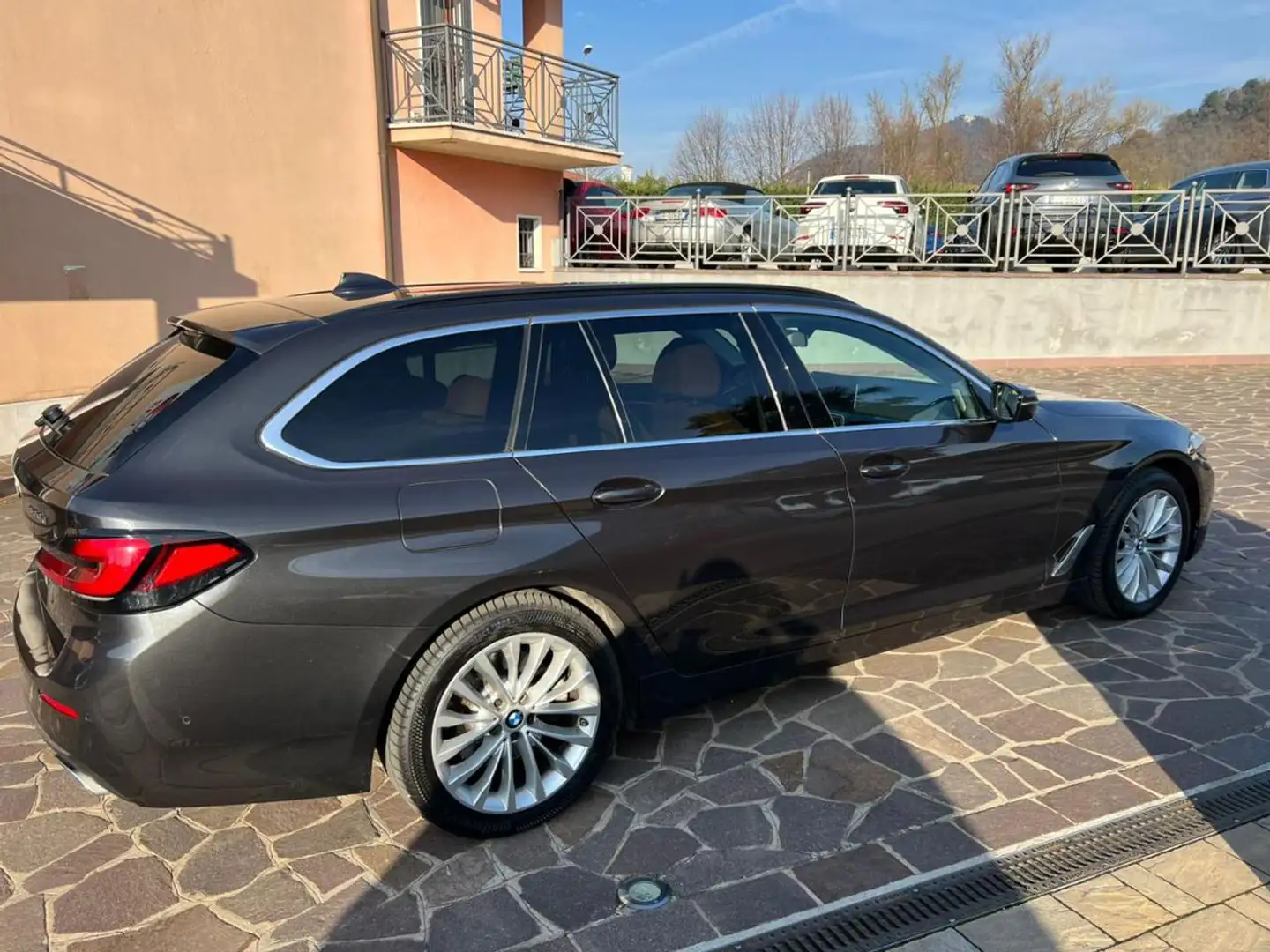BMW 520 d 48V Touring Luxury - TETTO - PELLE - Noir - 2
